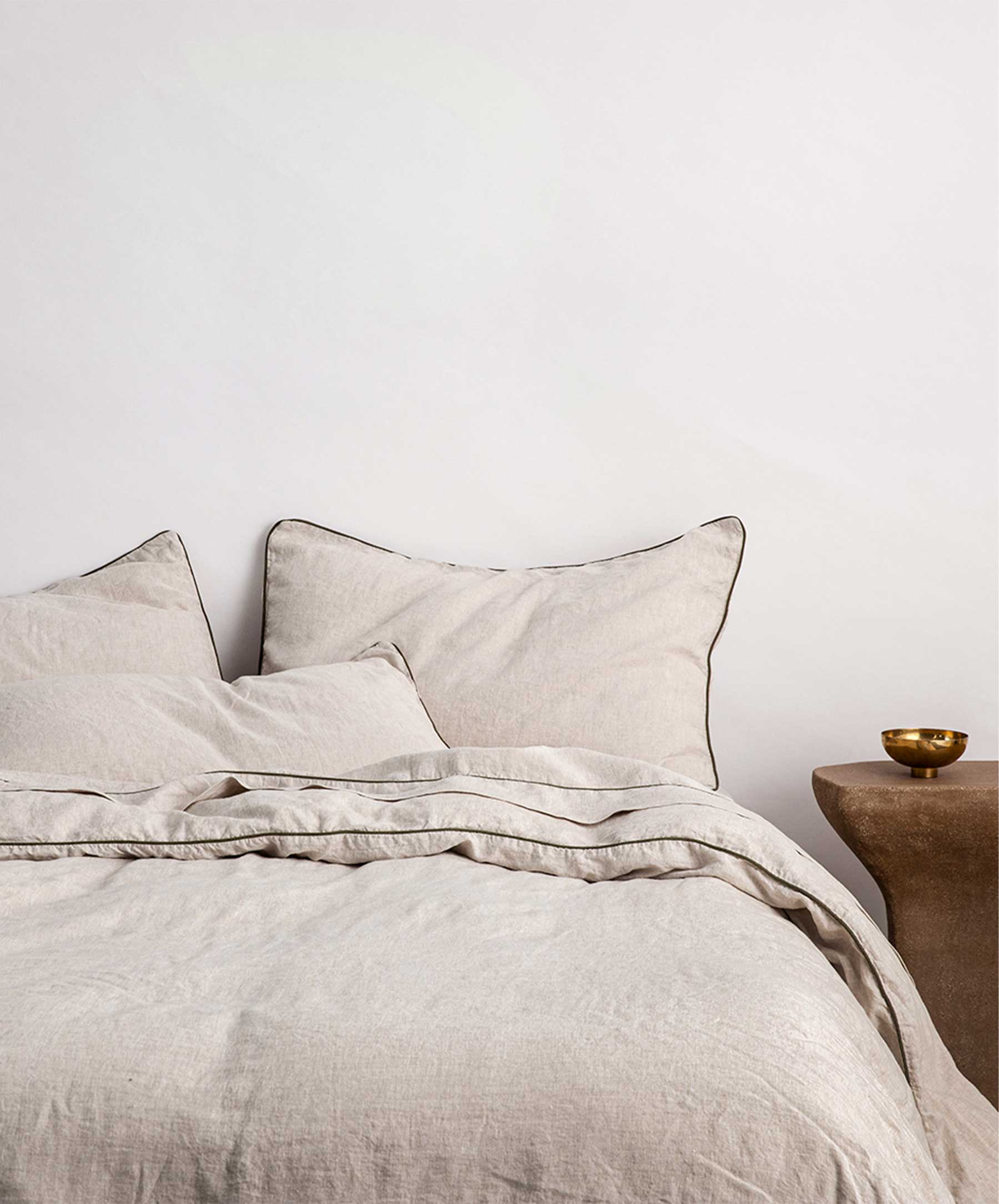 Cultiver - Piped Linen Duvet Cover - Natural and Forest