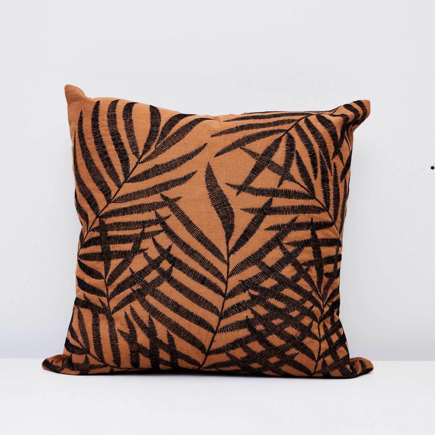 Raining palms cushion cover - Rust