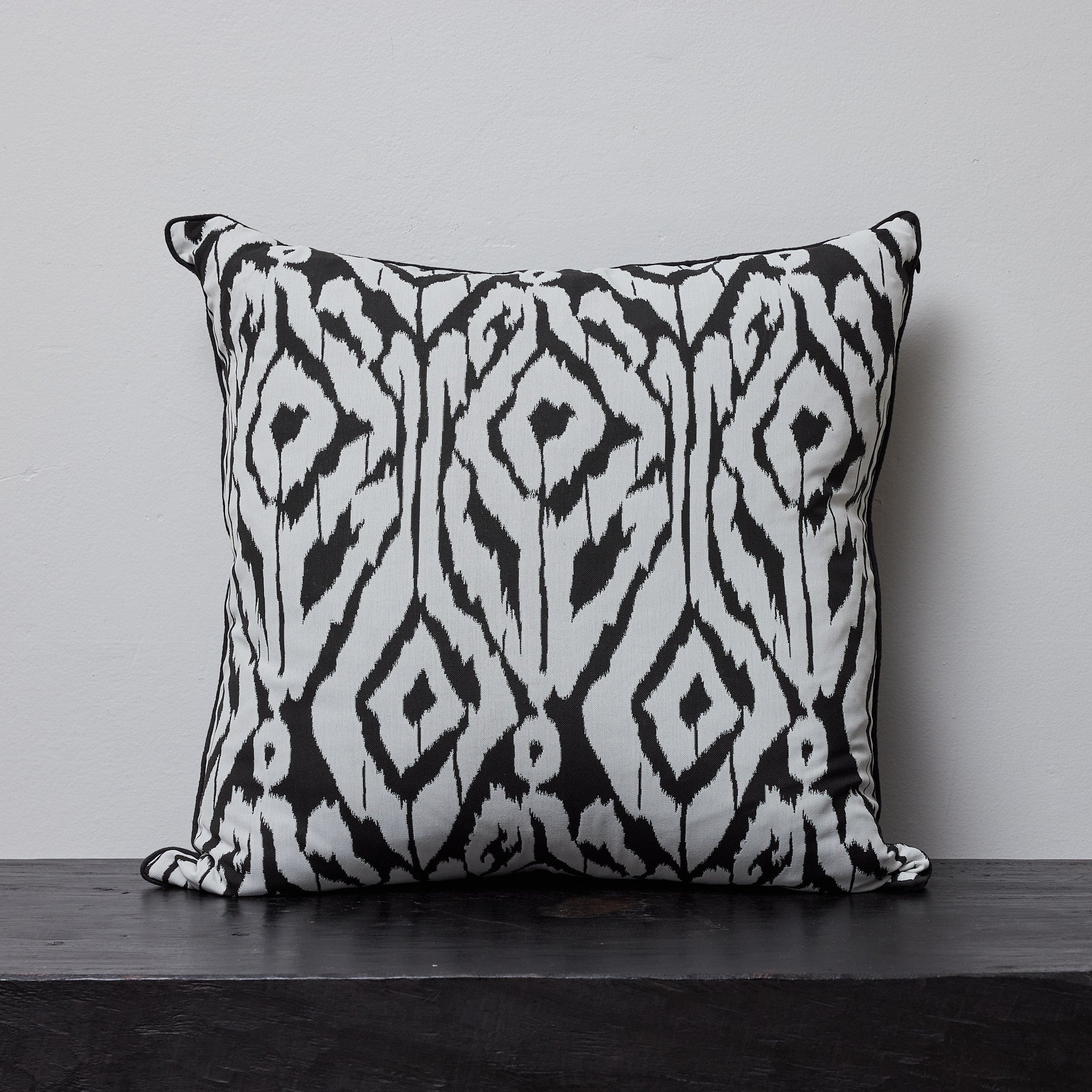 ZEBER cushion cover