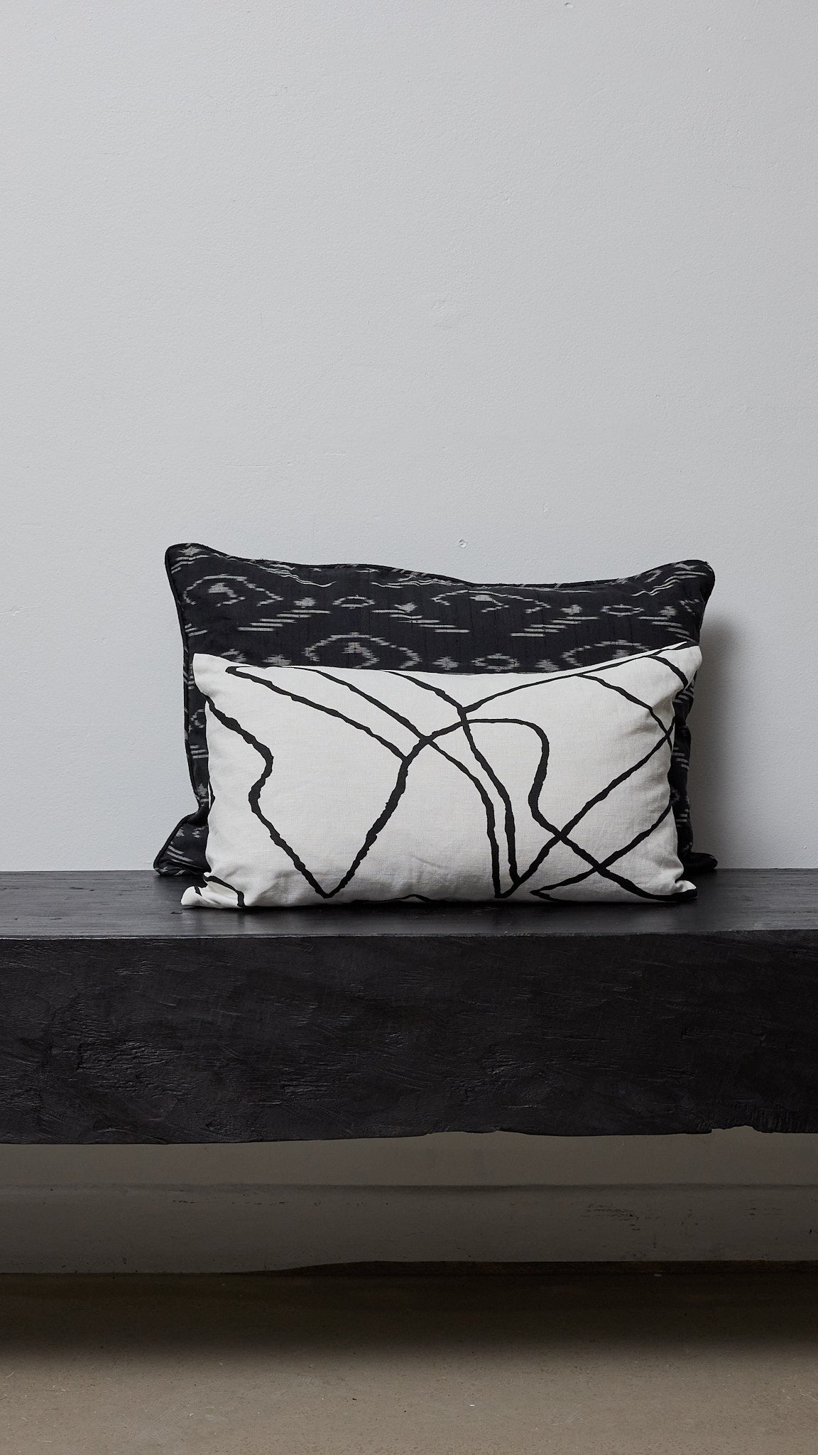 Maji cushion cover