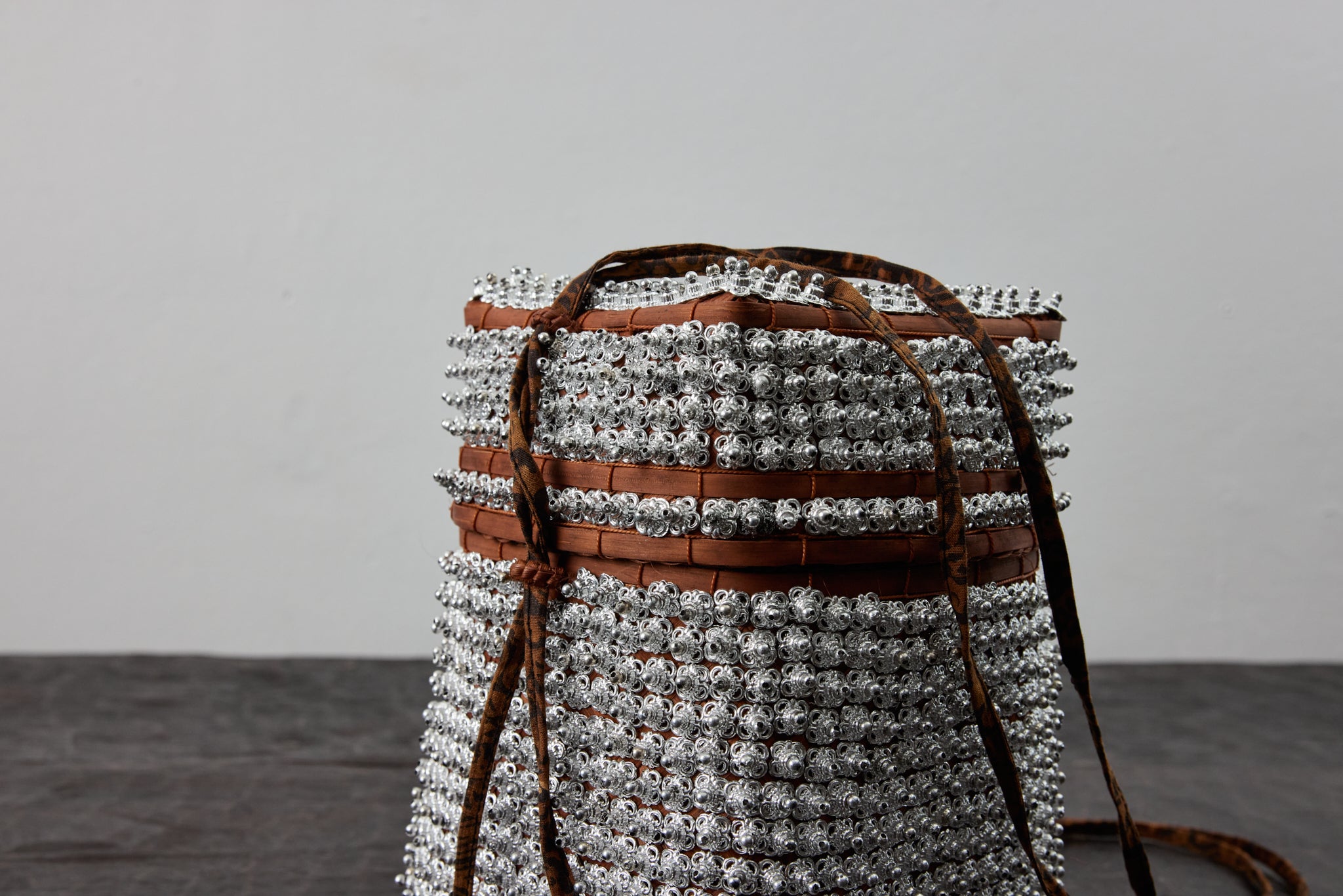 bamboo woven compel Bag with ikat lining BLK