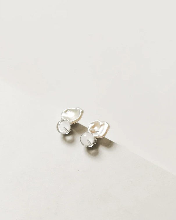 A.B. Ellie / HDWR - Coastal Glass x Pearl Drop earrings