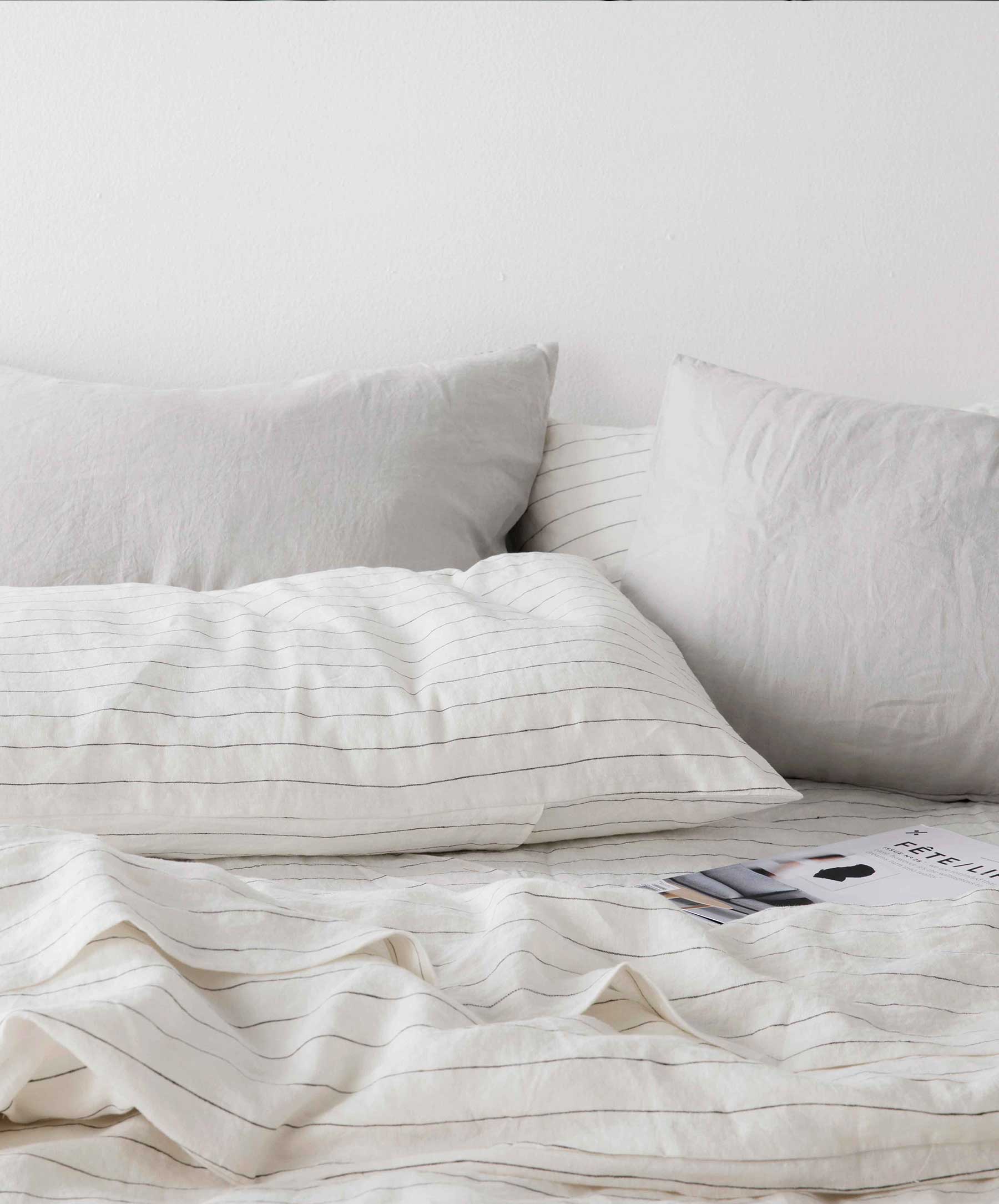 Cultiver - Set of 2 Linen Pillowcases - Pencil Stripe