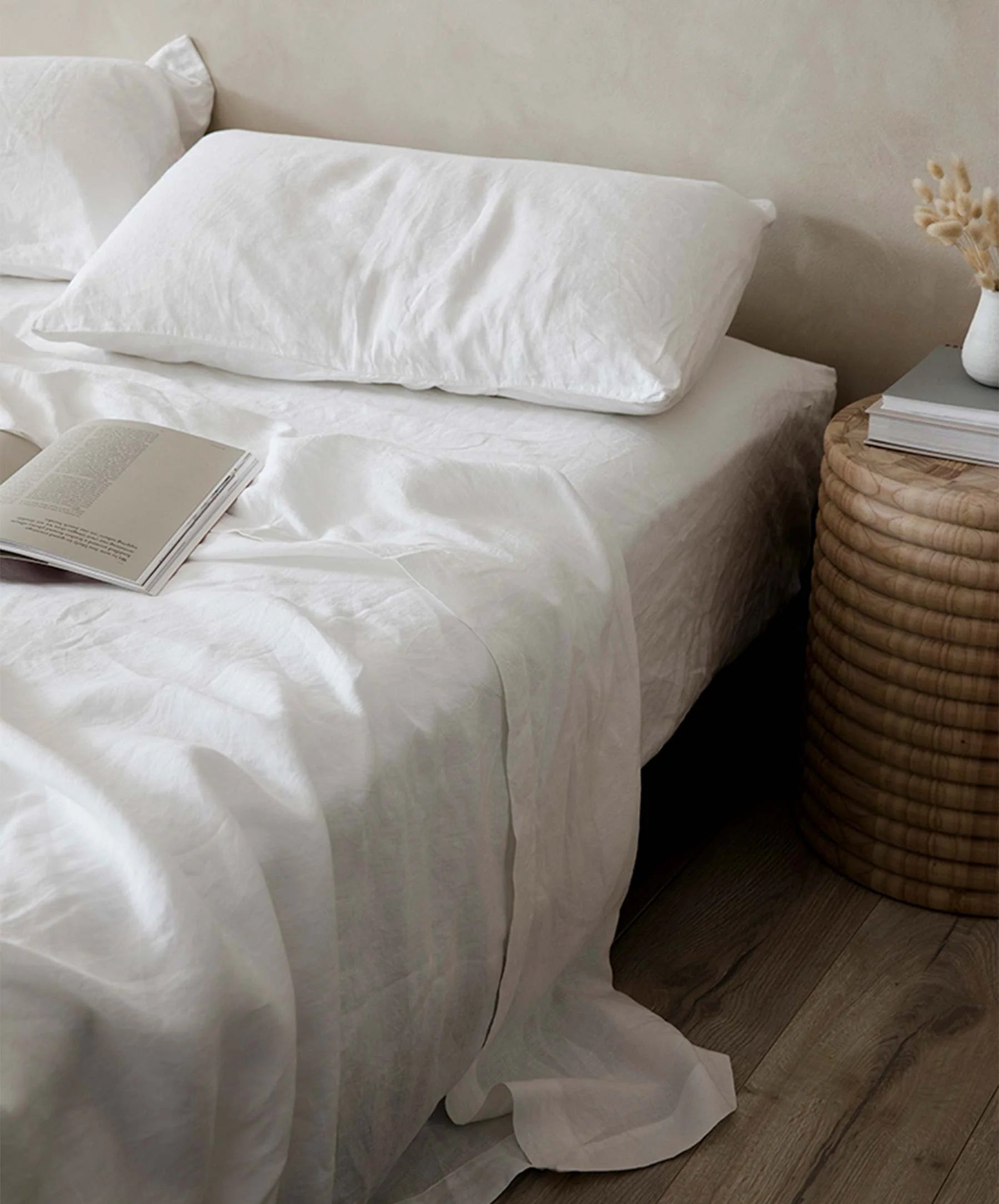 Cultiver - Linen Flat Sheet with Border - White Queen/King