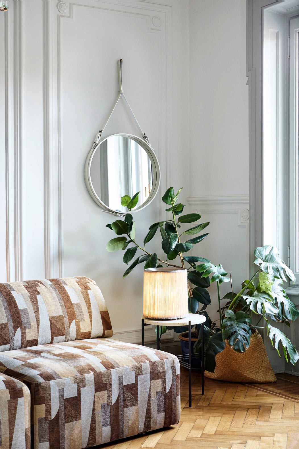 GUBI - Model 597 Table Lamp
