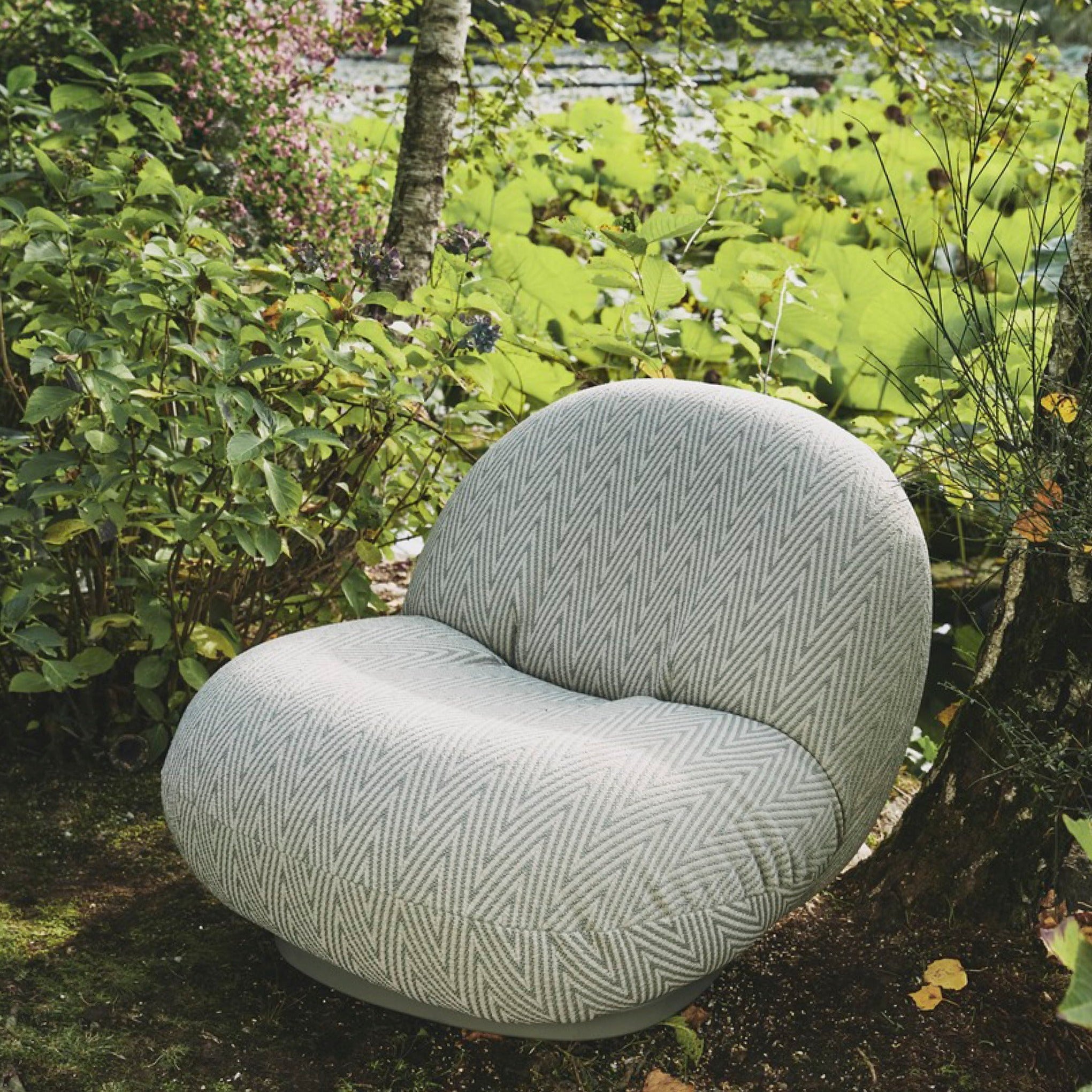 GUBI - Pacha Lounge Chair - Outdoor