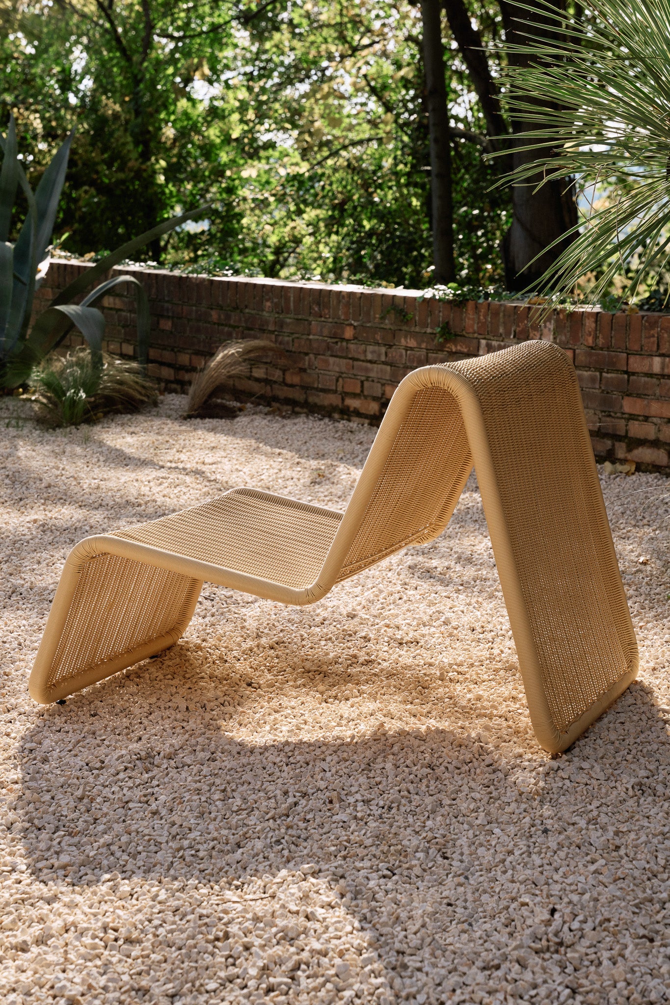 GUBI - P3 Outdoor Lounge Chair - Natural Tone
