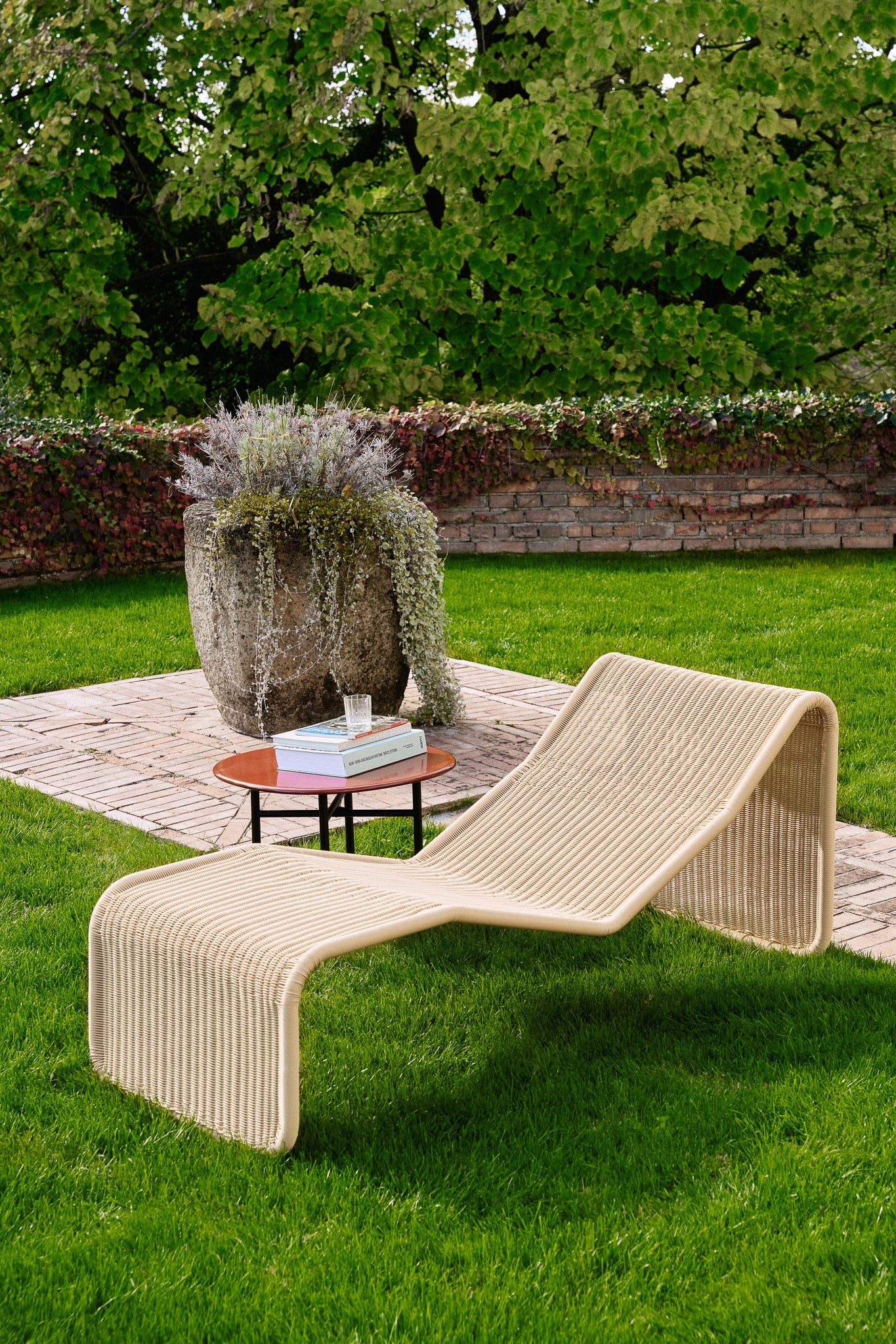 GUBI - P3S Outdoor Chaise Longue - Natural Tone