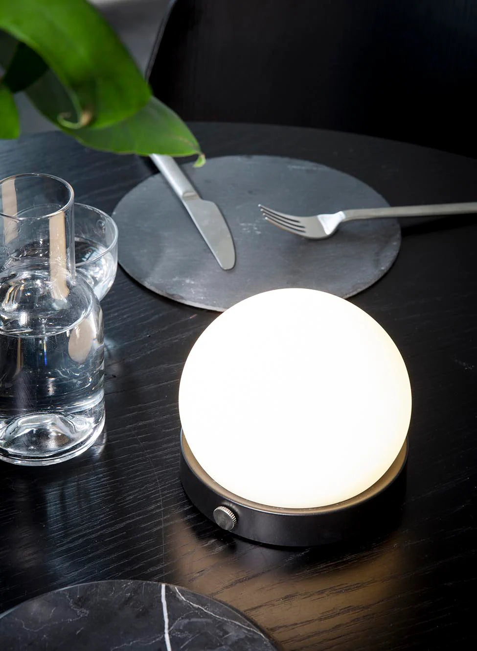 AUDO - Copenhagen Carrie Table Lamp Portable - Olive