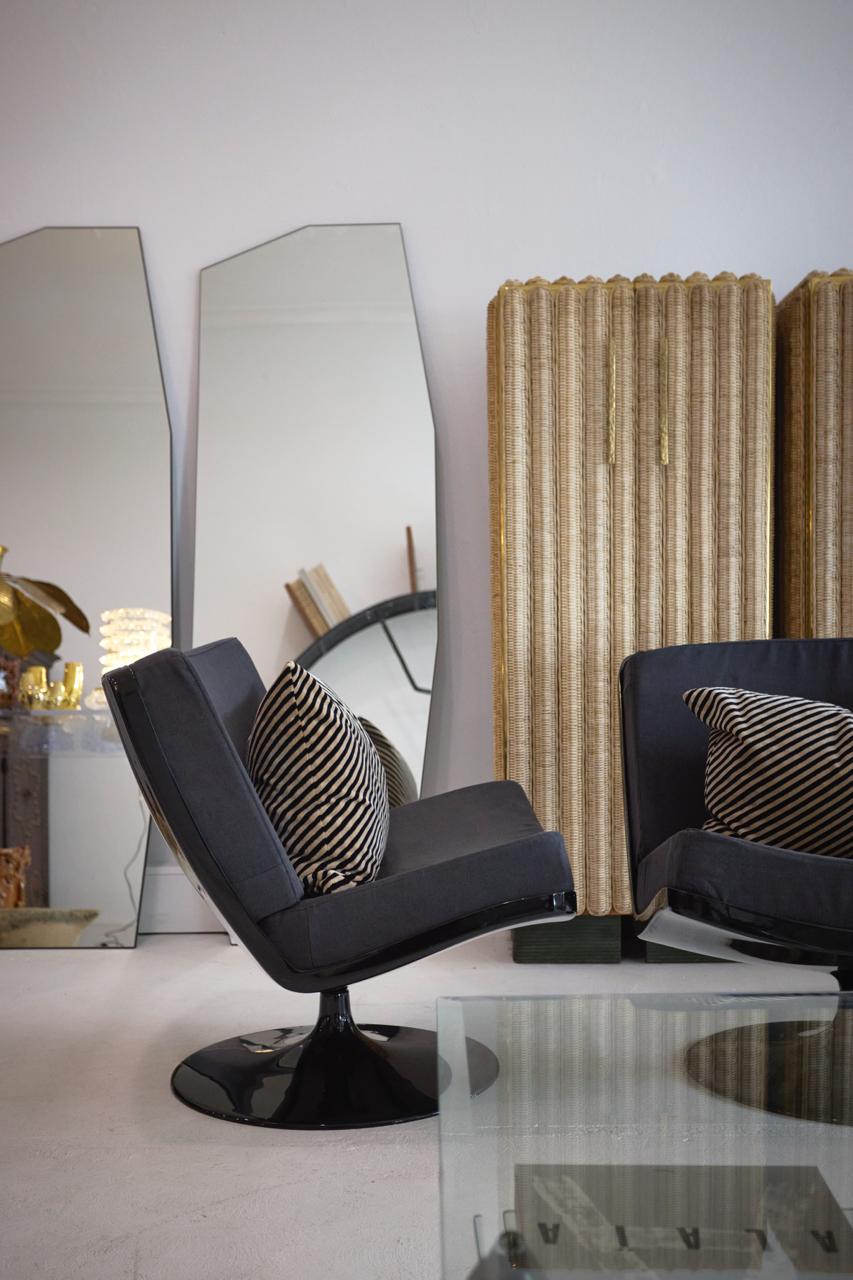 Italian 1950s Swivel occasional Chair (1 available)