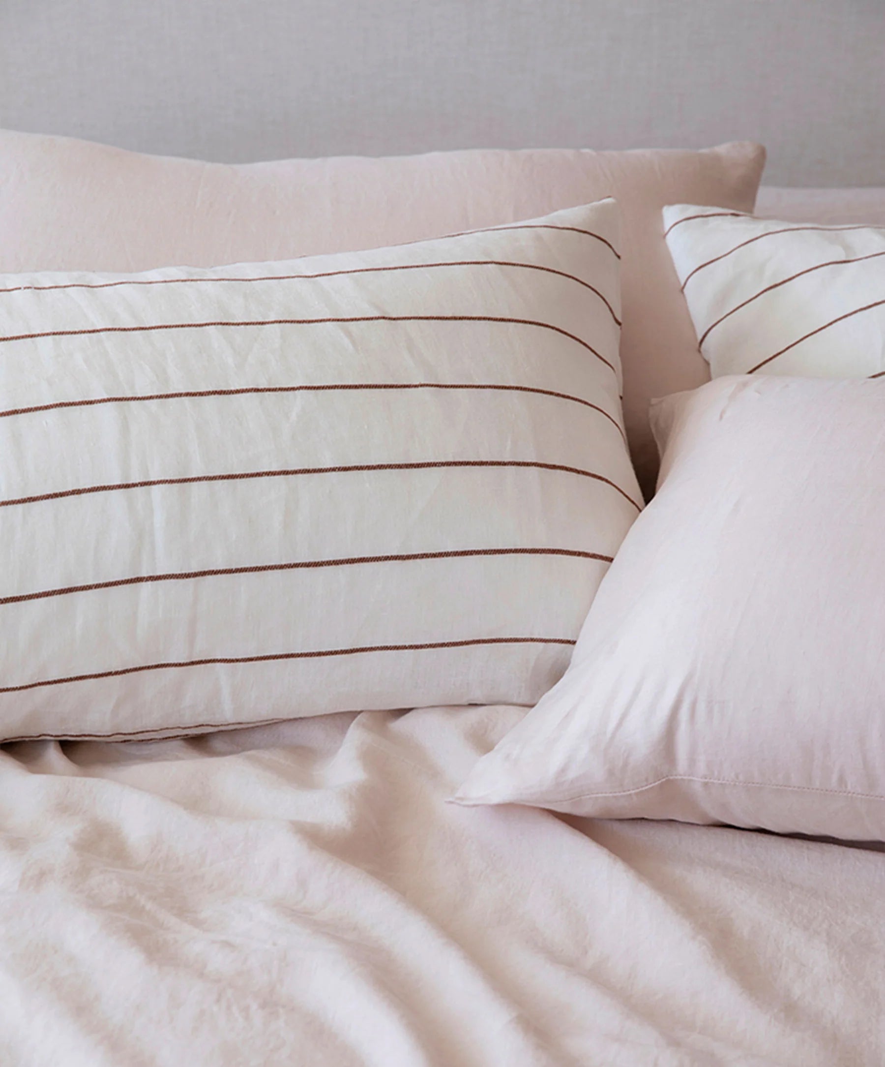 Cultiver - Set of 2 Linen Pillowcases - Cedar Stripe