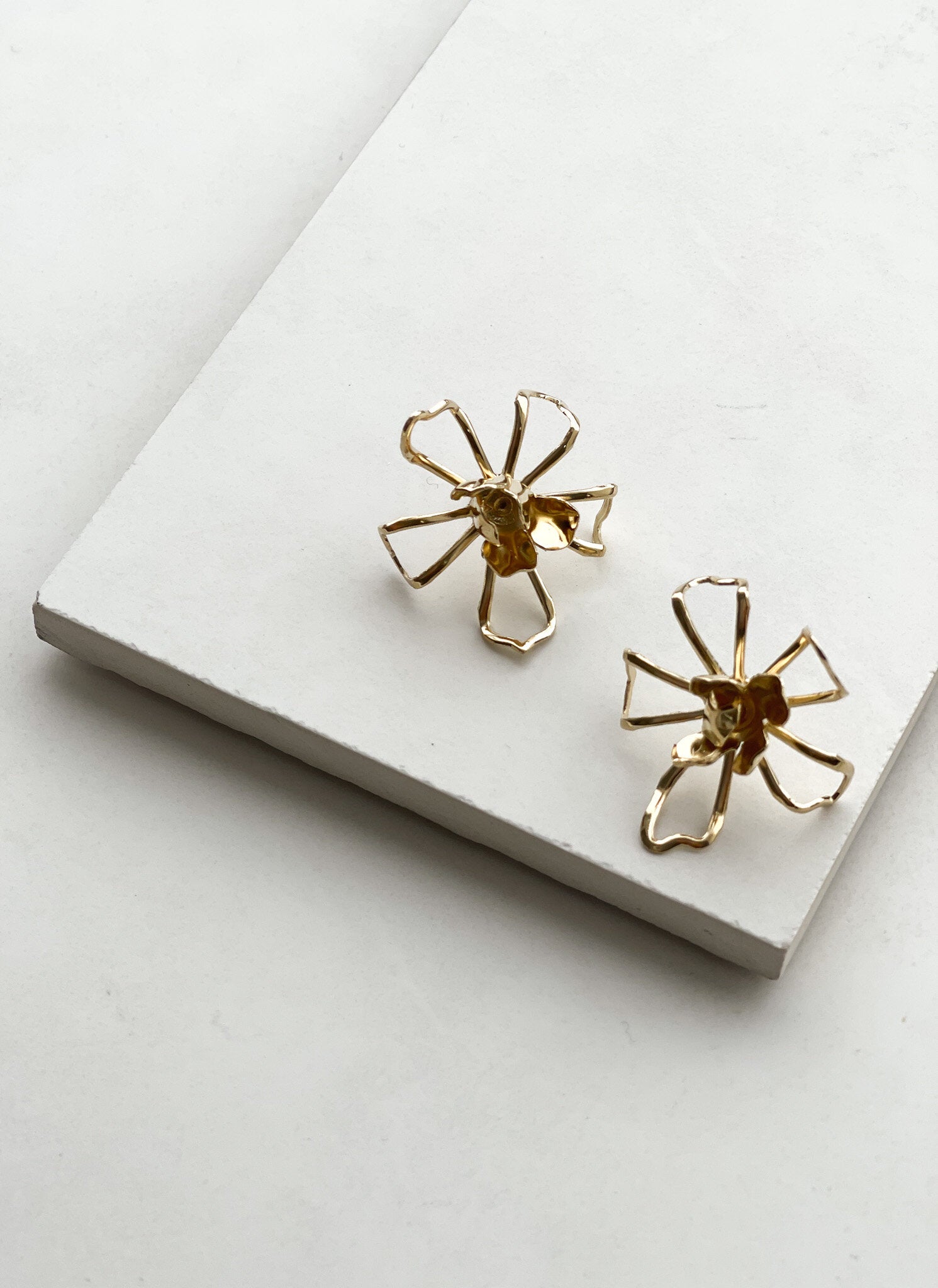 A.B ELLIE / HDWR - XS Poppy Stud