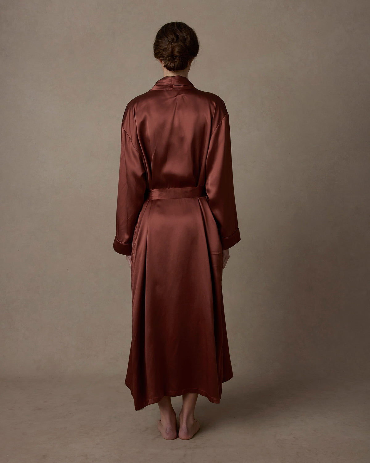 Cultiver - Silk Robe - Cinnabar M/L