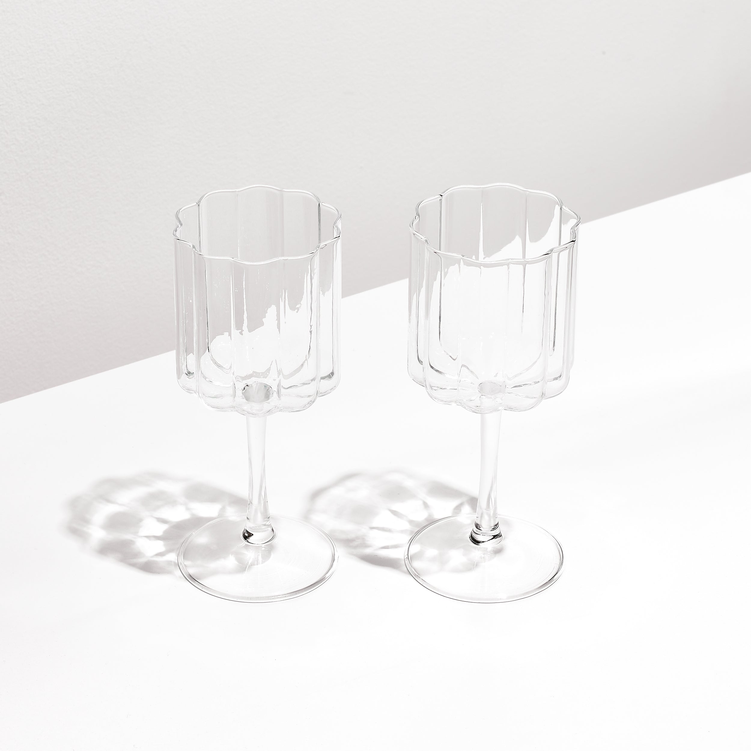 FAZEEK Two x Wave Wine Glasses - Clear