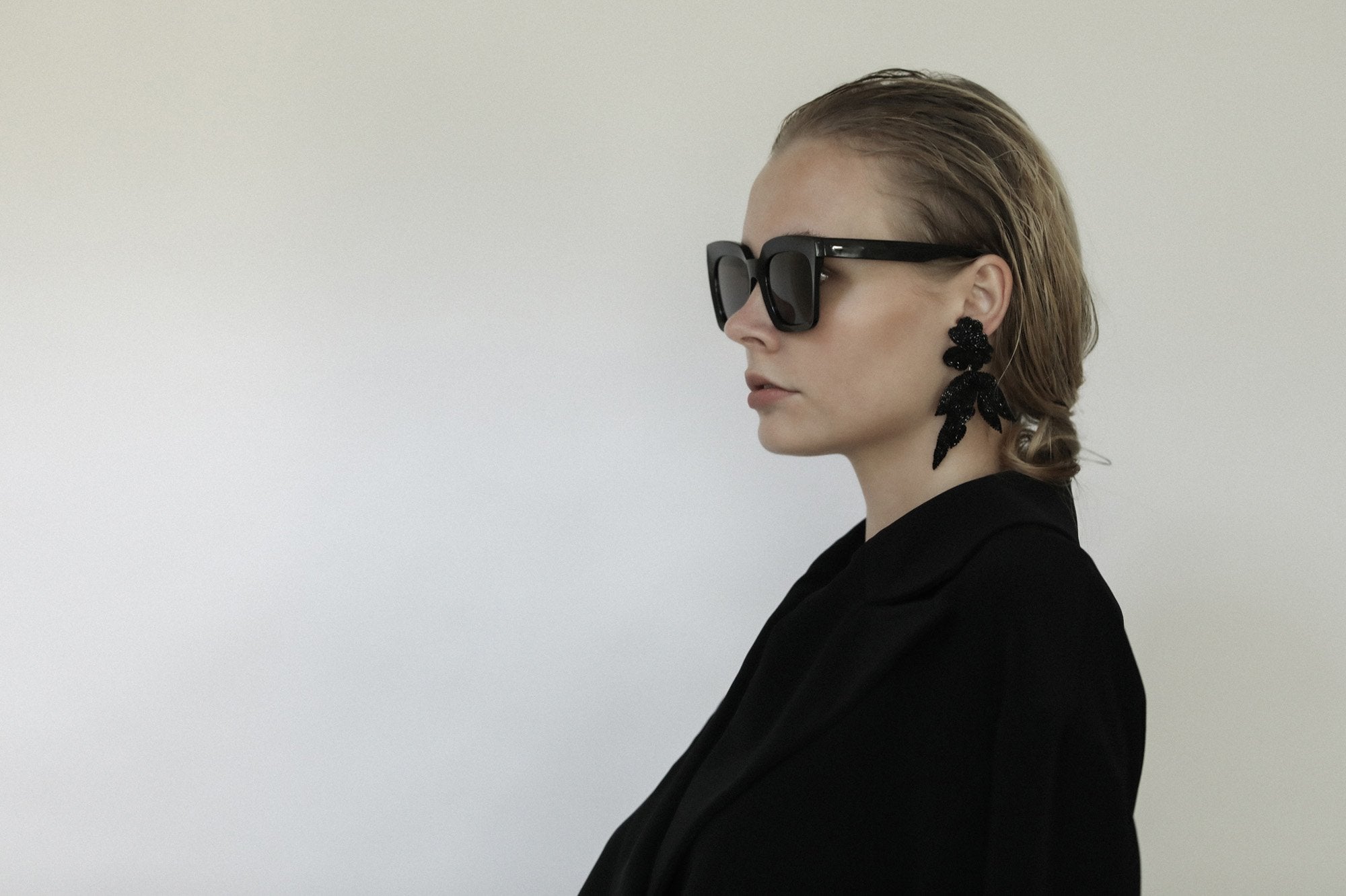 A.B Ellie - MOODY MAJ DROPS