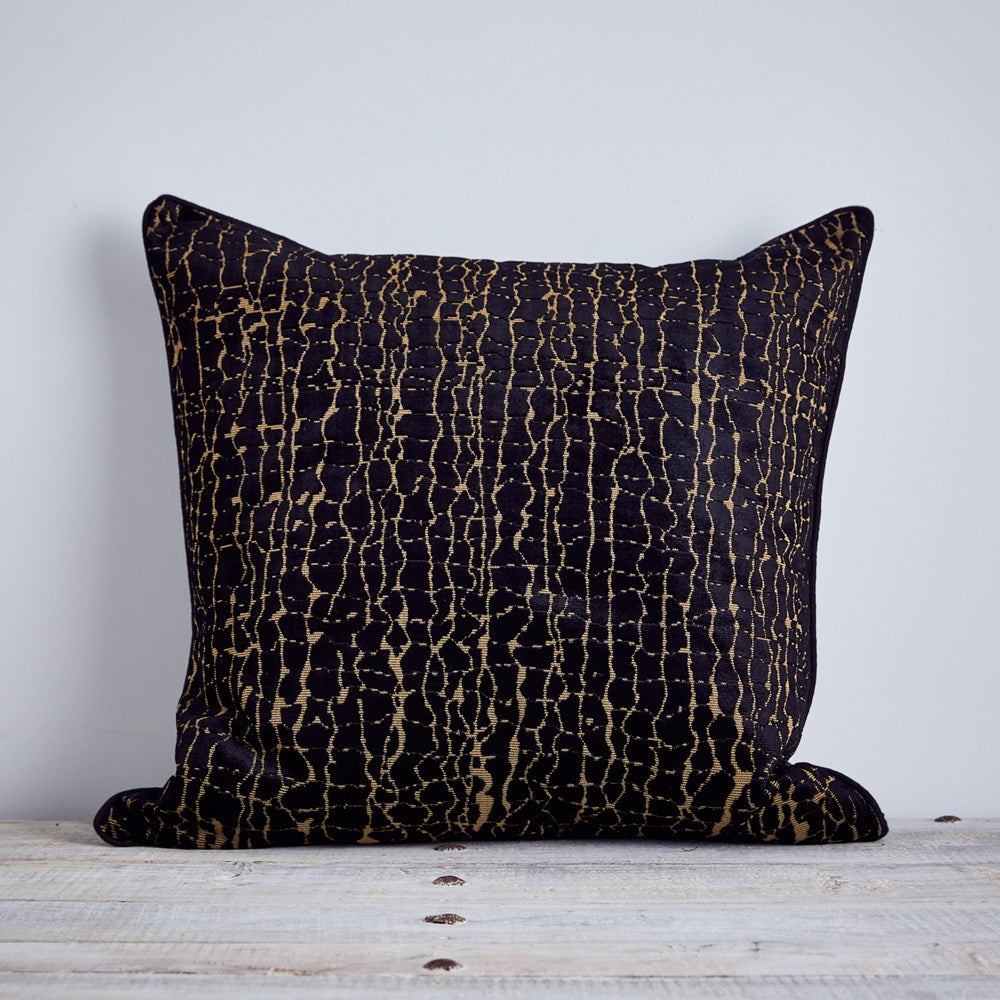 Kanu Black Cushion