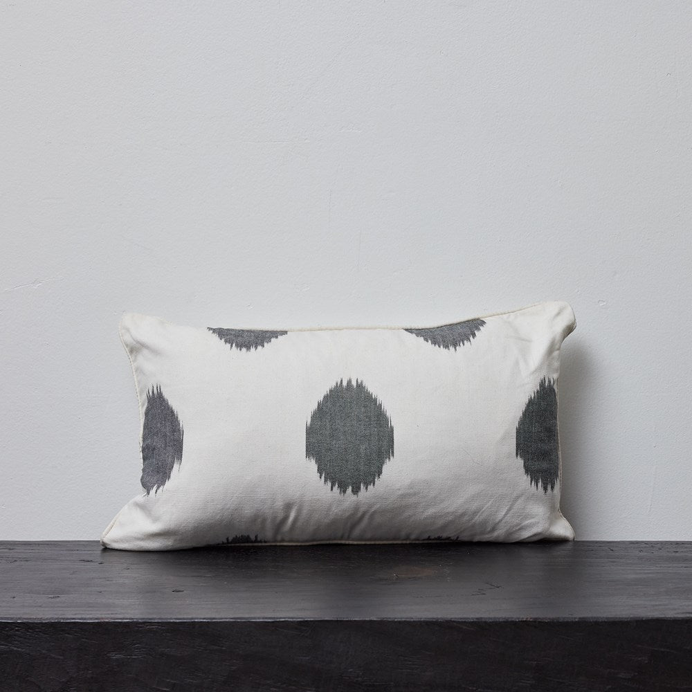 Saki cushion cover