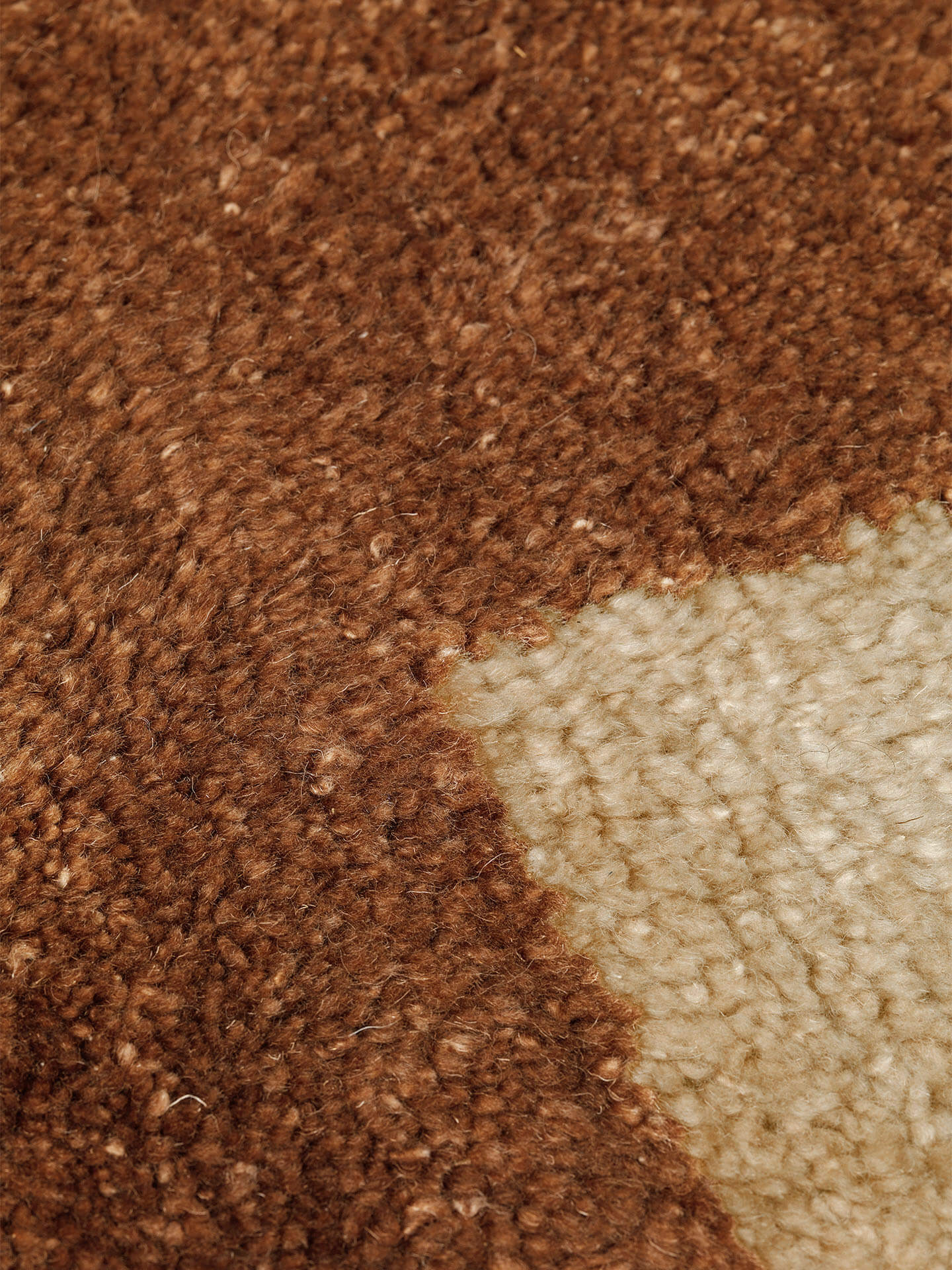 Mara Knotted Rug - Dark Brick/Off-White