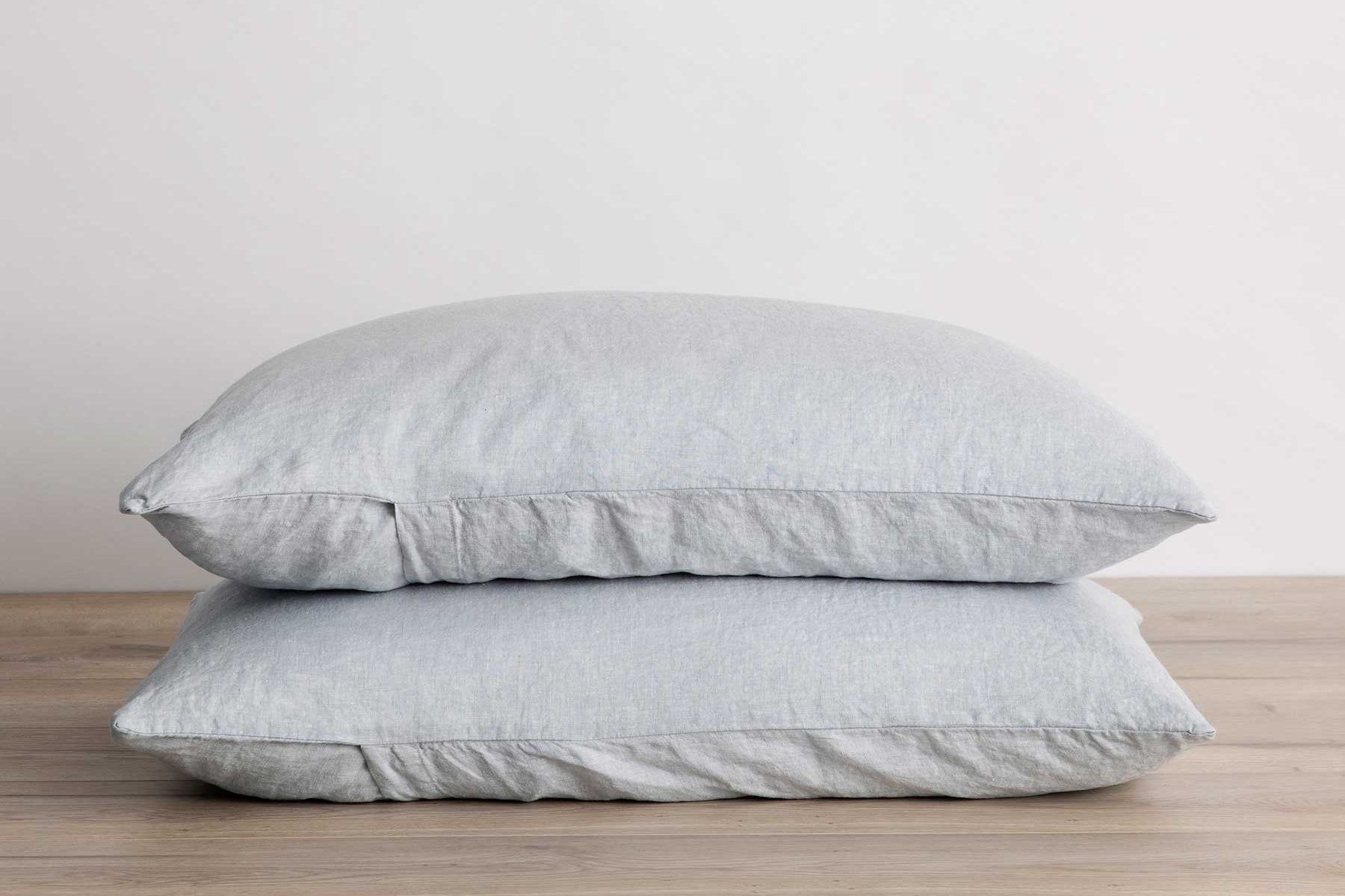 Cultiver - Set of 2 Linen Pillowcases - Sky- Standard