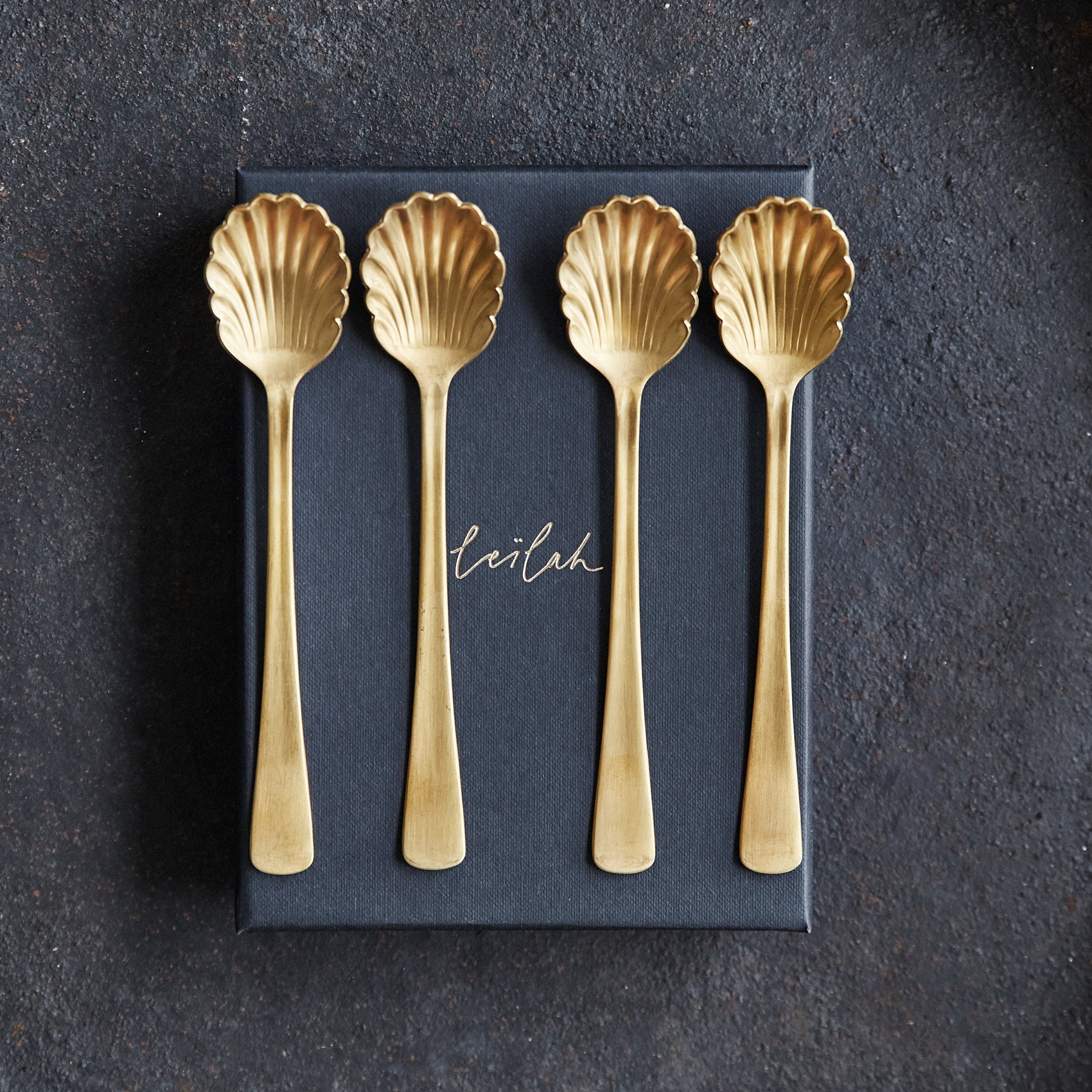 STAINLESS STEEL CLAM SHELL SPOONS BOXED SET 4