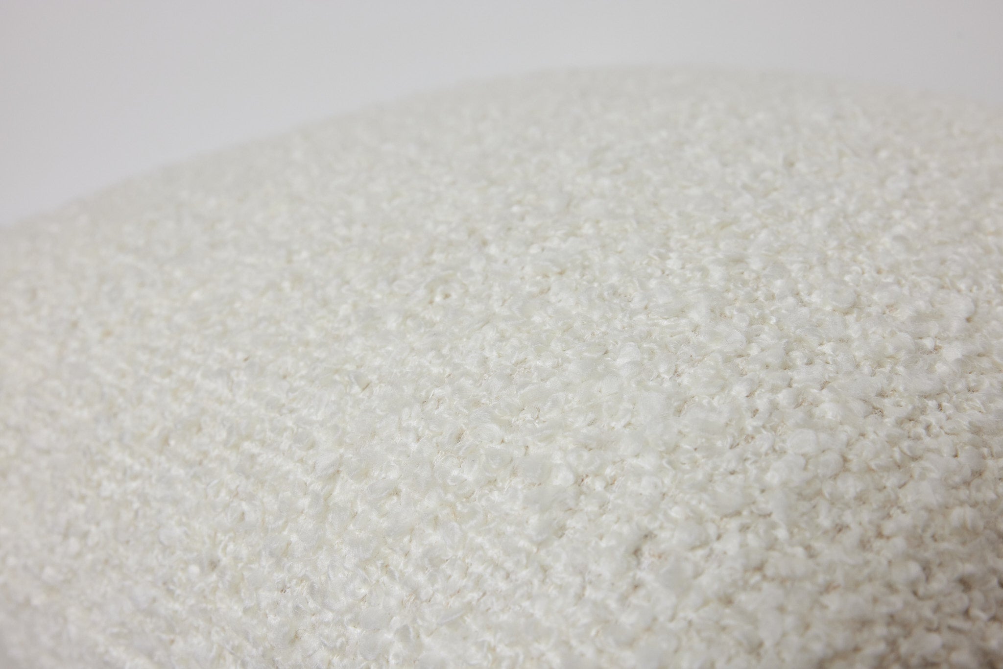 TRAVELLER BOUCLE-WHITE