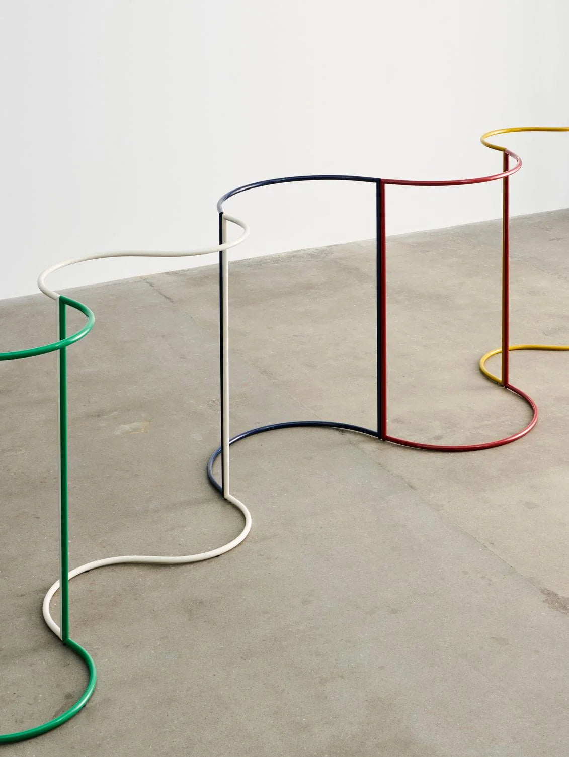 Hay - Colour Rack S-Shape - Black