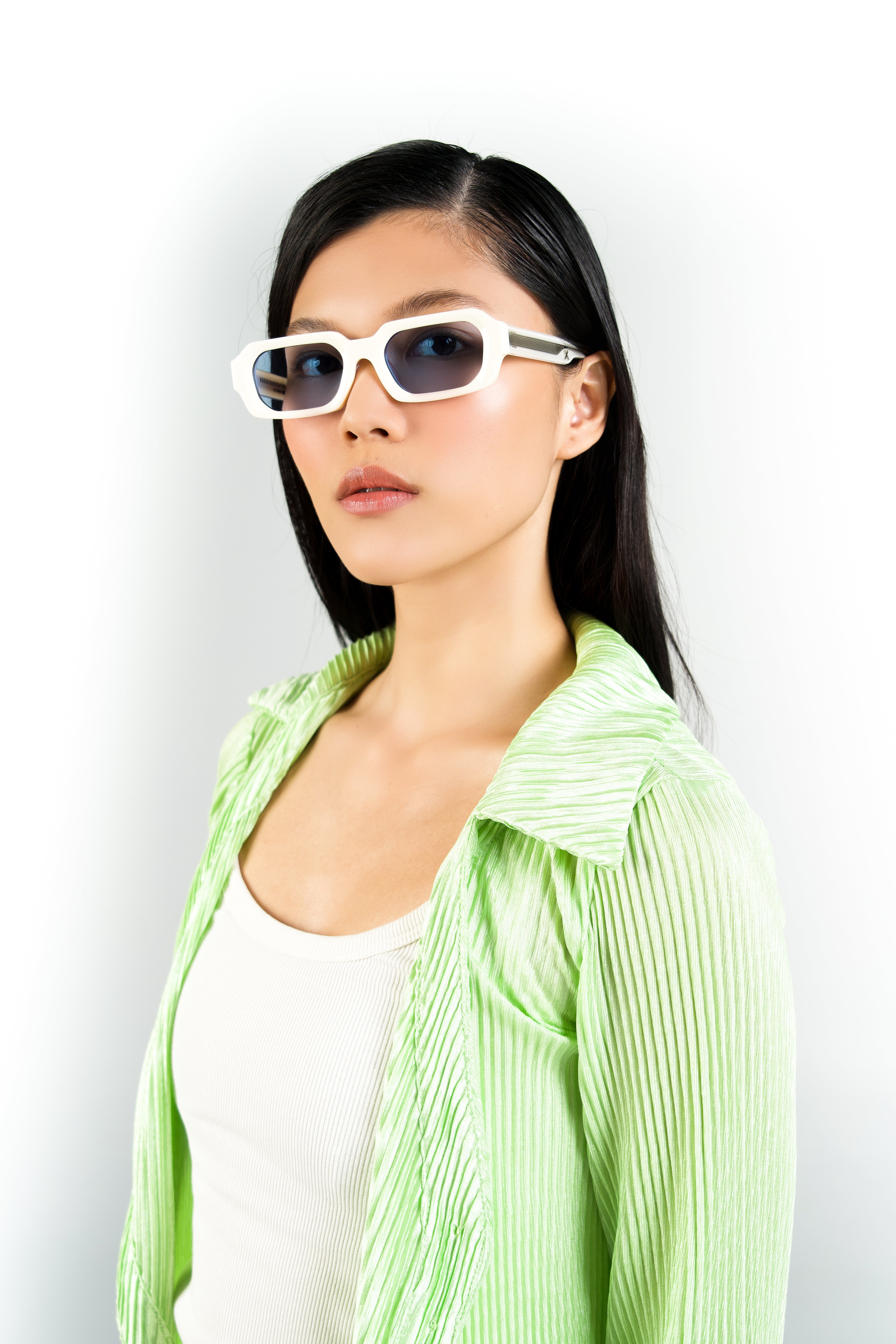 Oscar & Frank - Naken / Cream Blue Photochromic