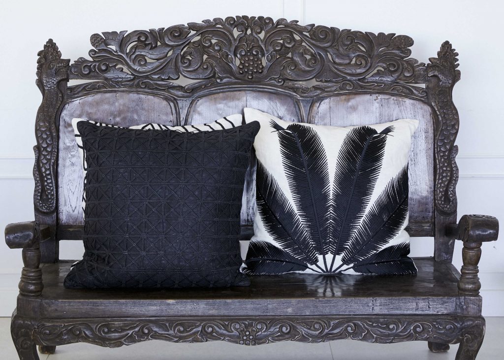Palmyra cushion - Black Palm