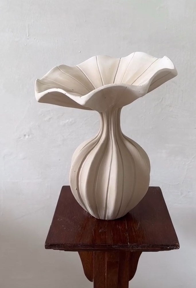 Eun Ceramics - Peplum Cream