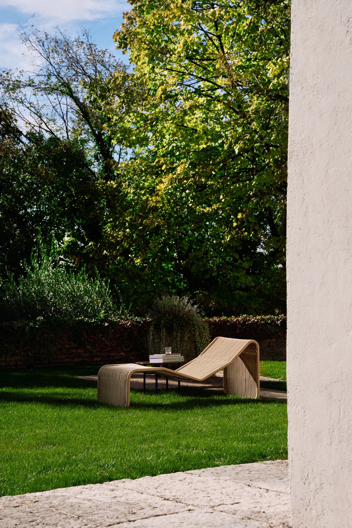 GUBI - P3S Outdoor Chaise Longue - Natural Tone