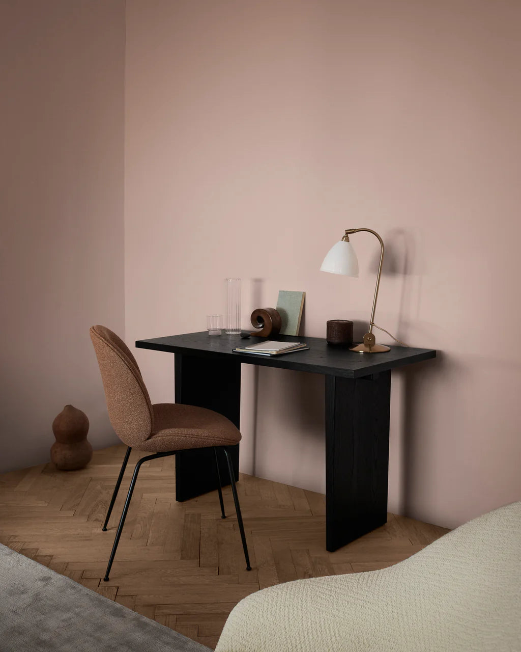 GUBI - Beetle Chair Fully Upholstered Conic Base - Mumble 40