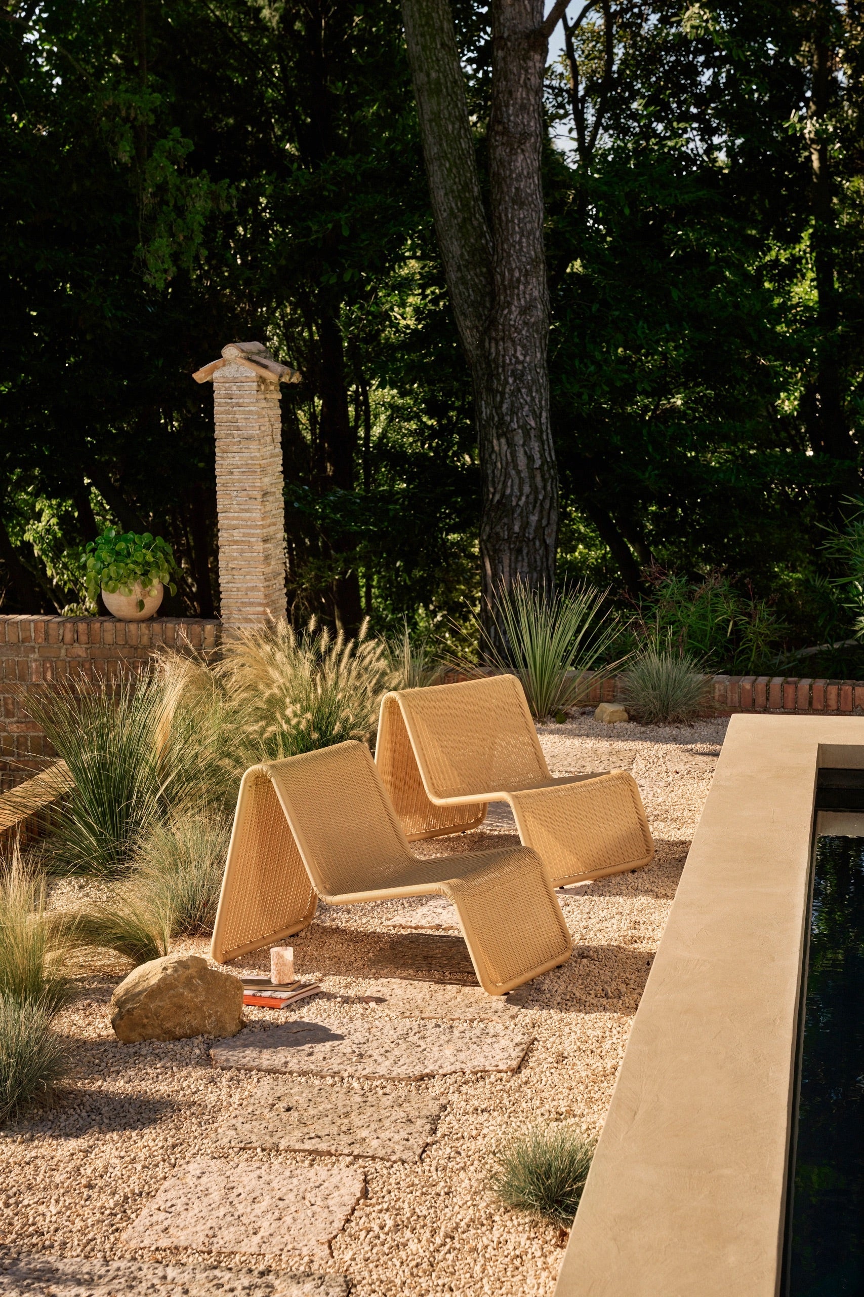 GUBI - P3 Outdoor Lounge Chair - Natural Tone