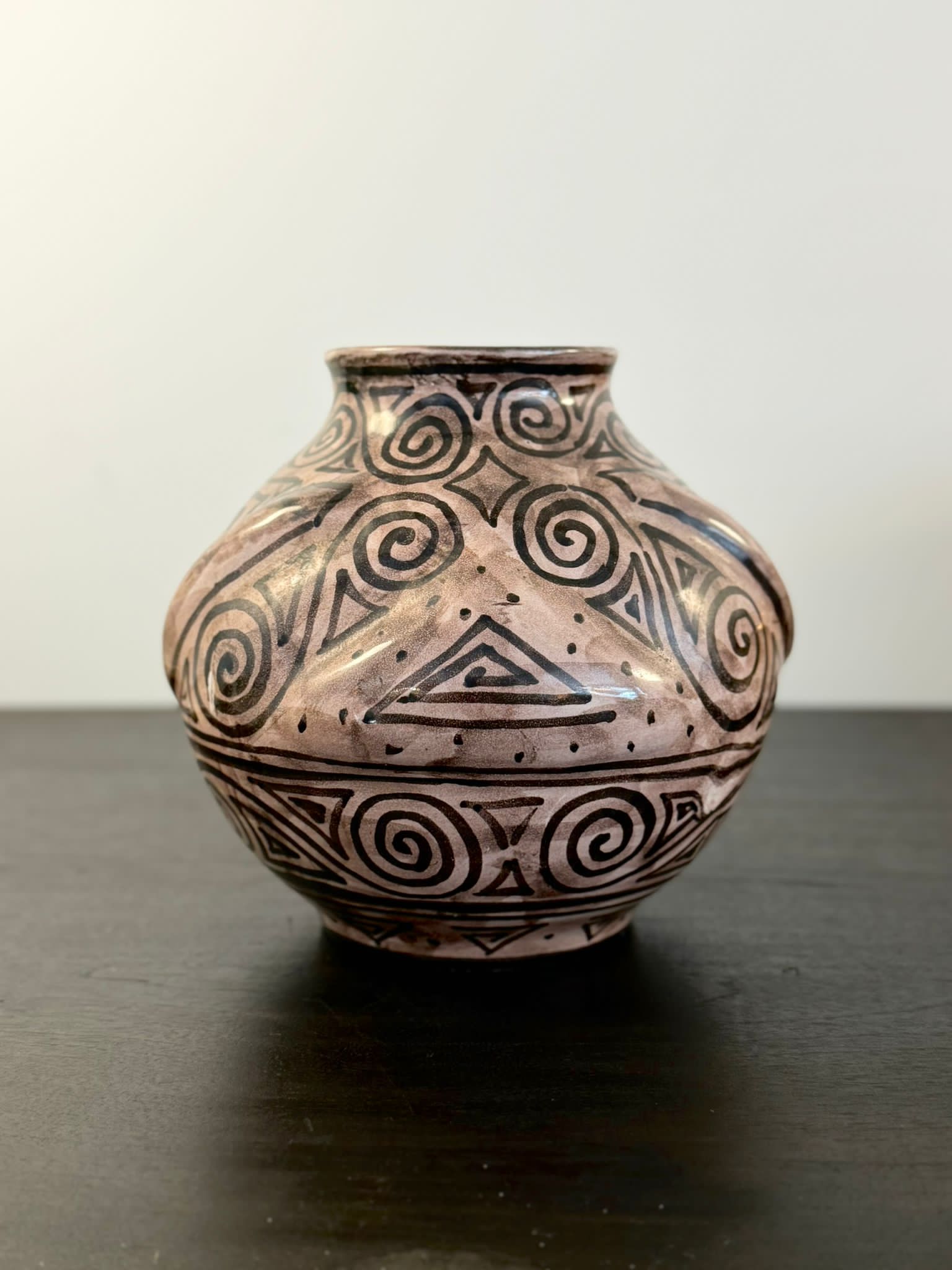 Musa Rona (c.1945) ceramic pot