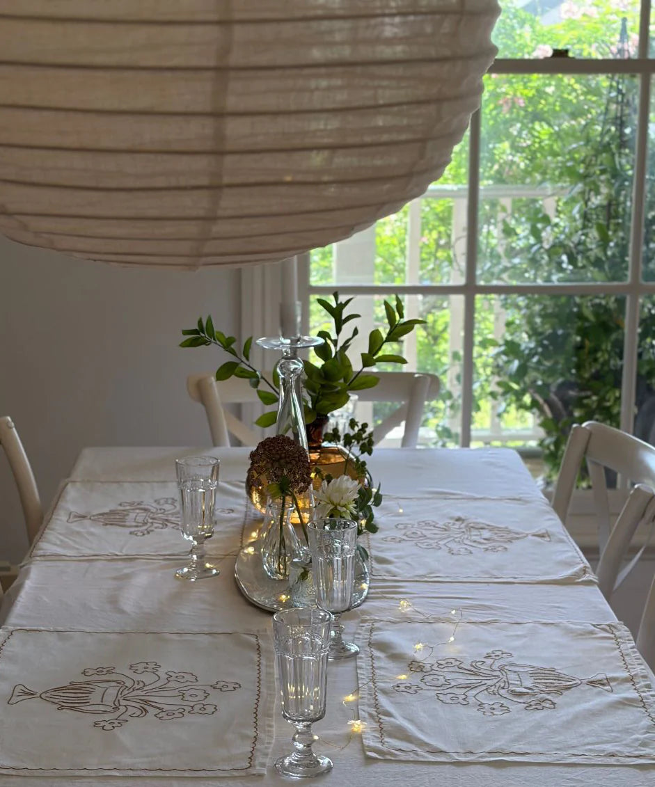 Little nordic sol -Bloom tan placemat