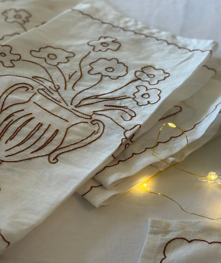 Little nordic sol -Bloom tan placemat