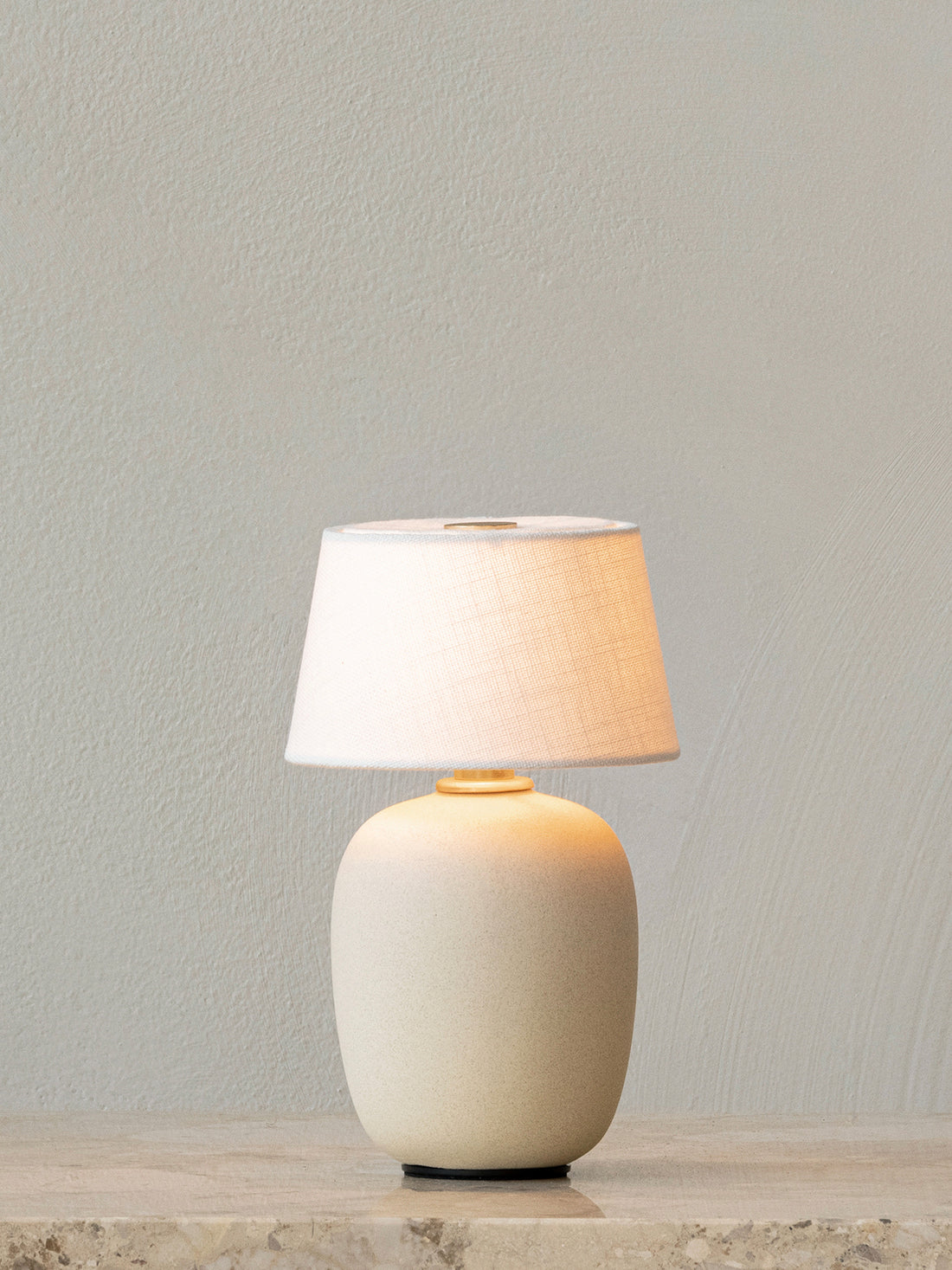 AUDO - MENU TORSO PORTABLE TABLE LAMP - SAND