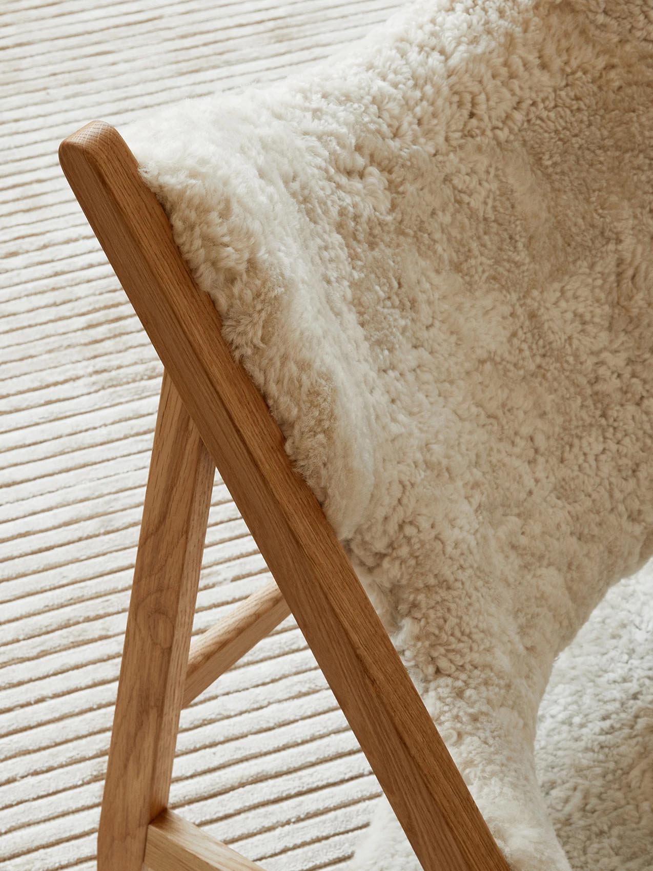 AUDO - Copenhagen Knitting Lounge Chair Sheepskin