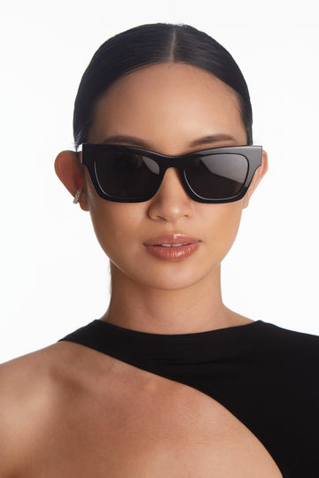 Oscar and Frank - Rue Saint Benoit - Gloss Black