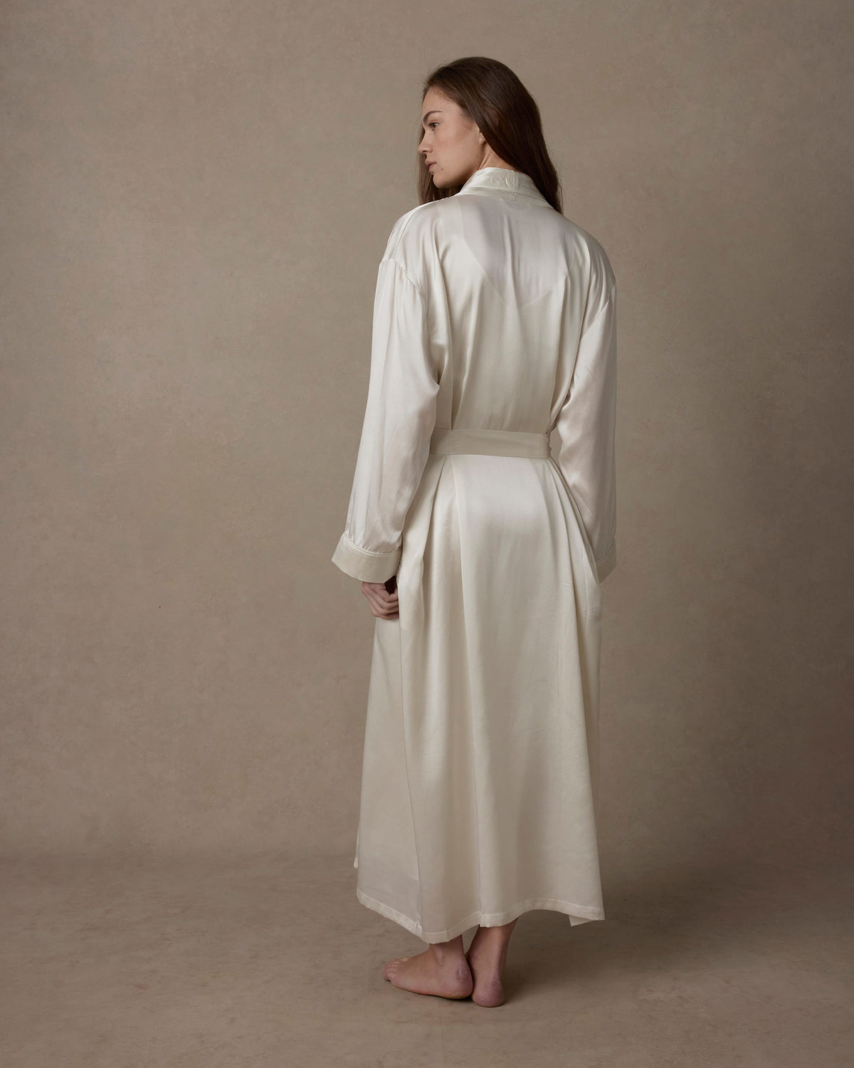 Cultiver - Silk Robe - Ivory M/L