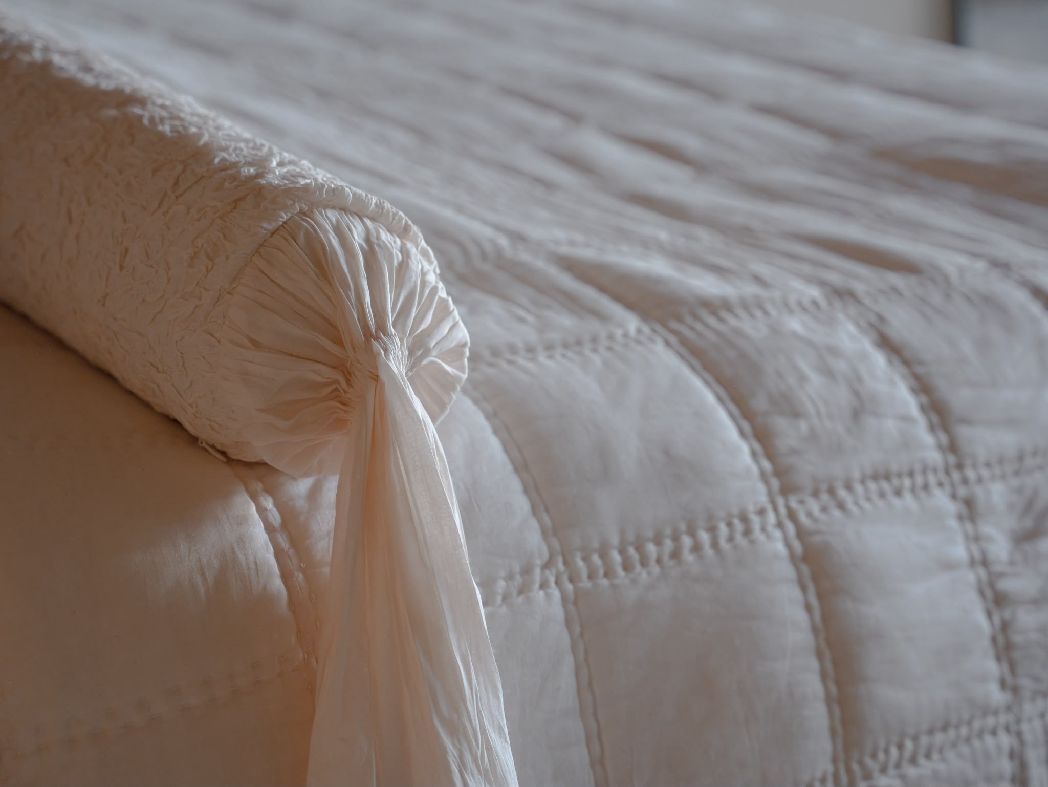 The Voile Collection by LEILAH - Tere Coverlet & Pillow Cover Set - Ecru