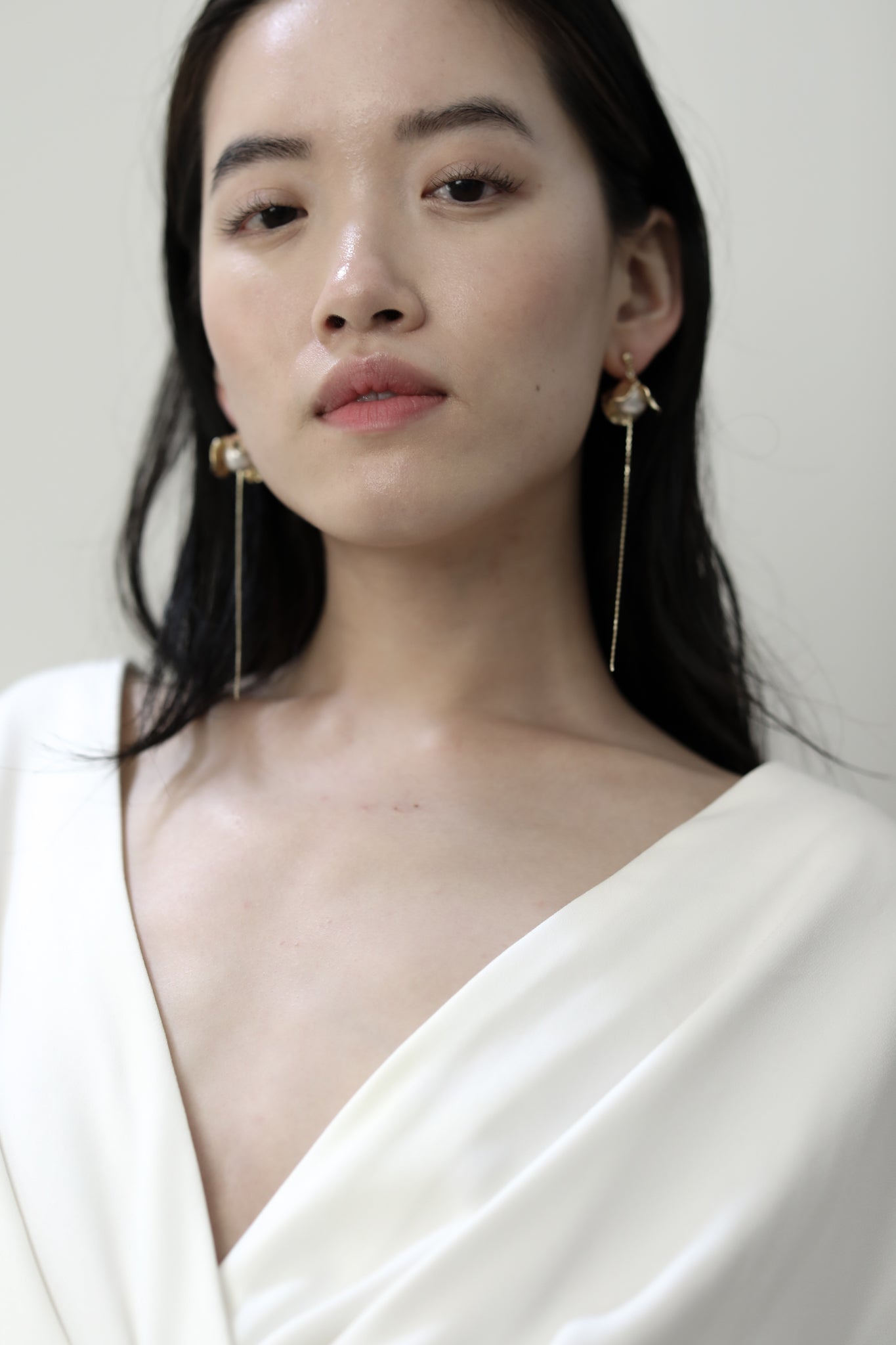 A.B Ellie Bardot Pearl Strand Earrings - Post