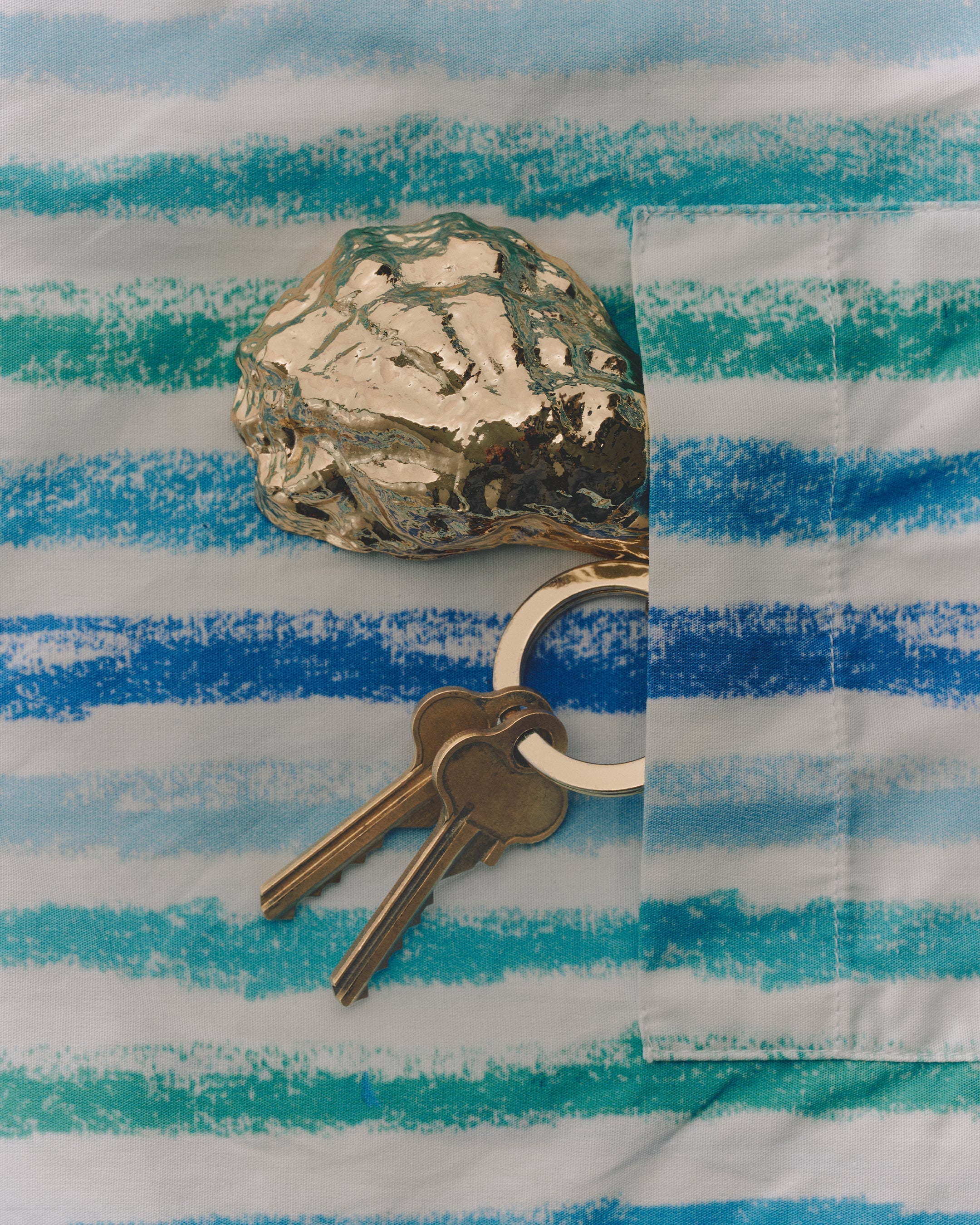 Corey Ashford - Oyster Keyring - Gold