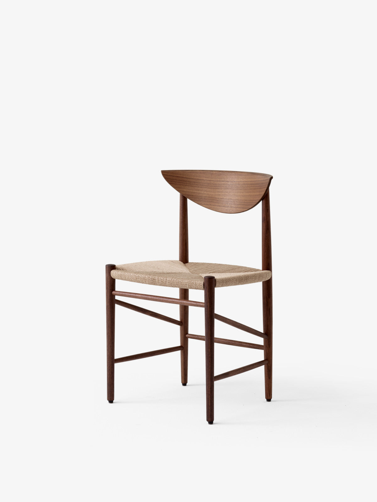 &Tradition - Drawn HM4 Hvidt & Mølgaard 1956 - Oiled Walnut