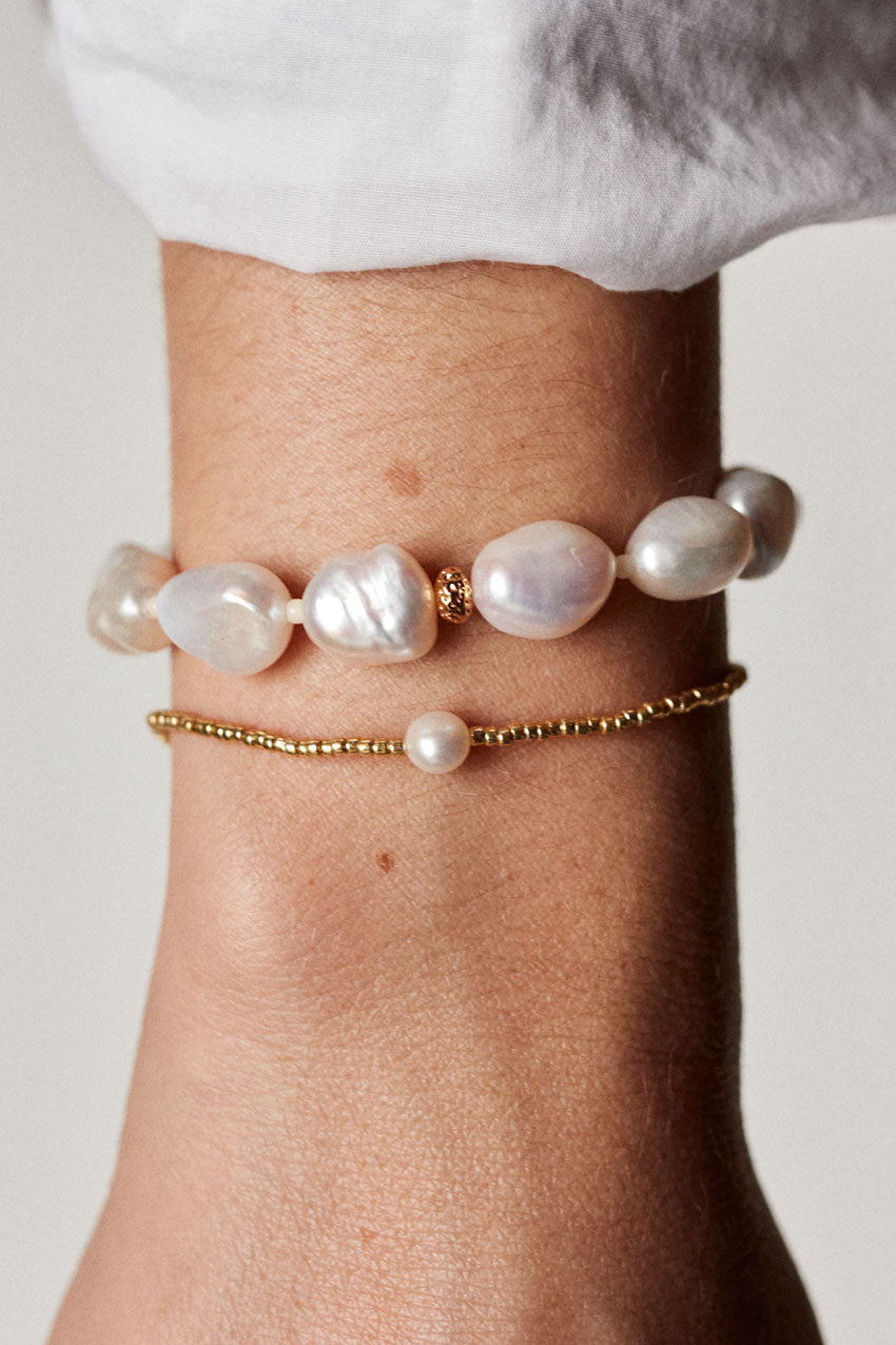 ANNI LU - Big Stellar Pearly Bracelet