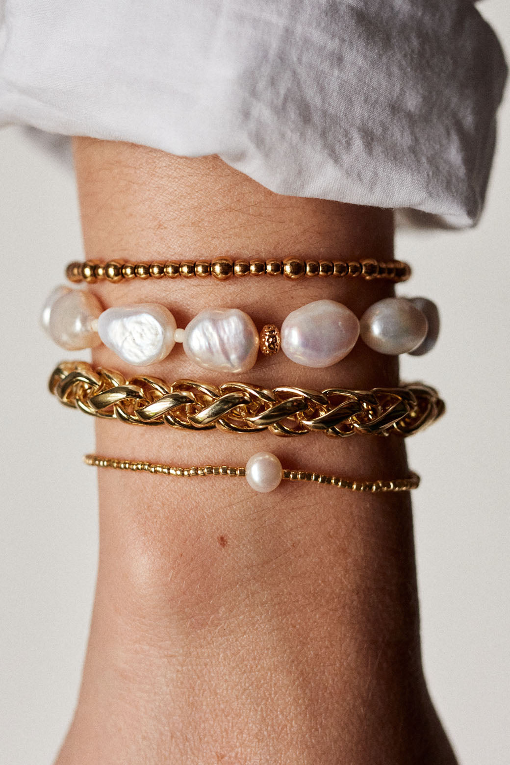 ANNI LU - Big Stellar Pearly Bracelet